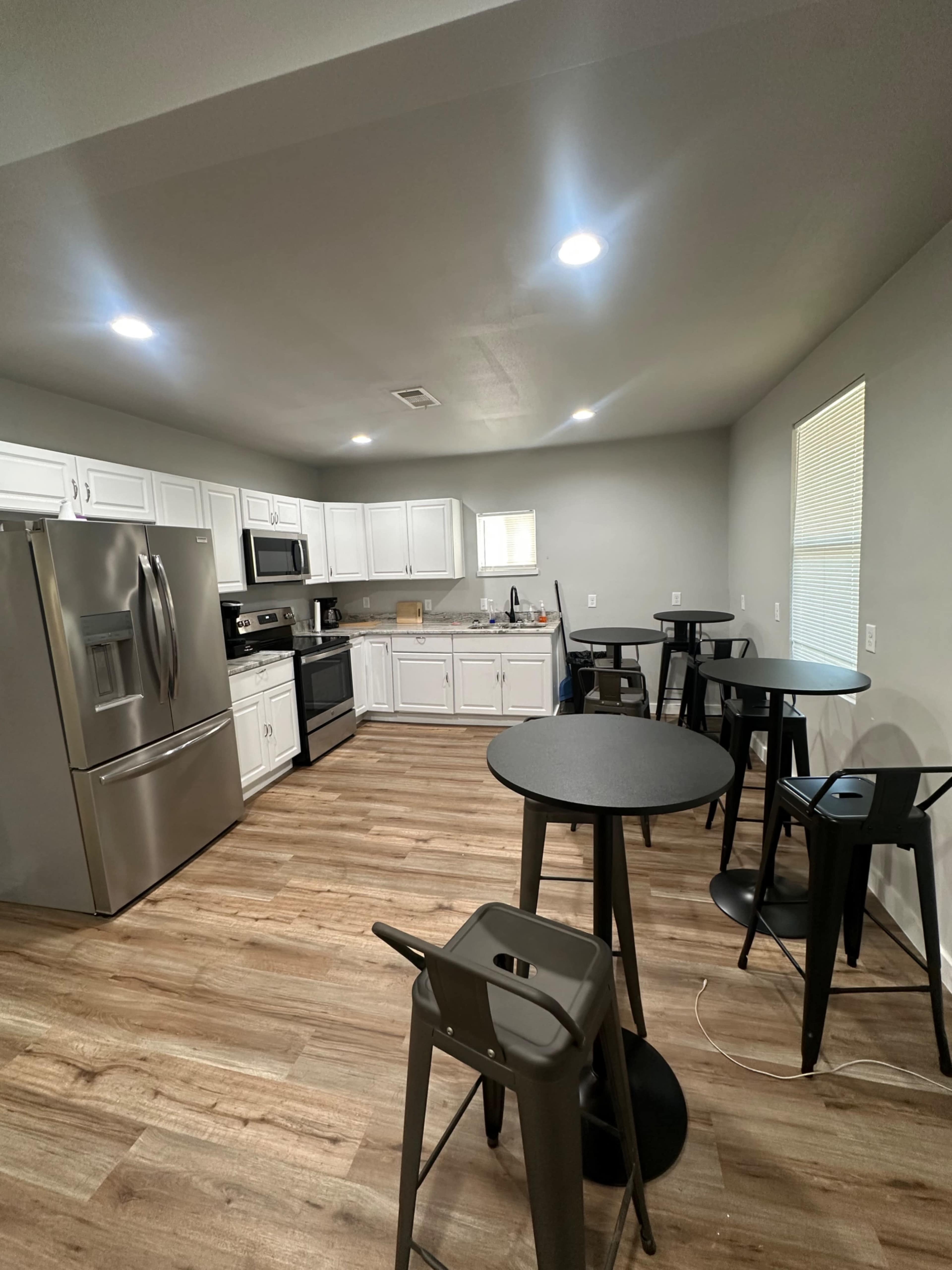 Residential Content House with Intimate Vibes & Creative Studio Spaces Image in Stephens Area Faith, Little Rock, AR