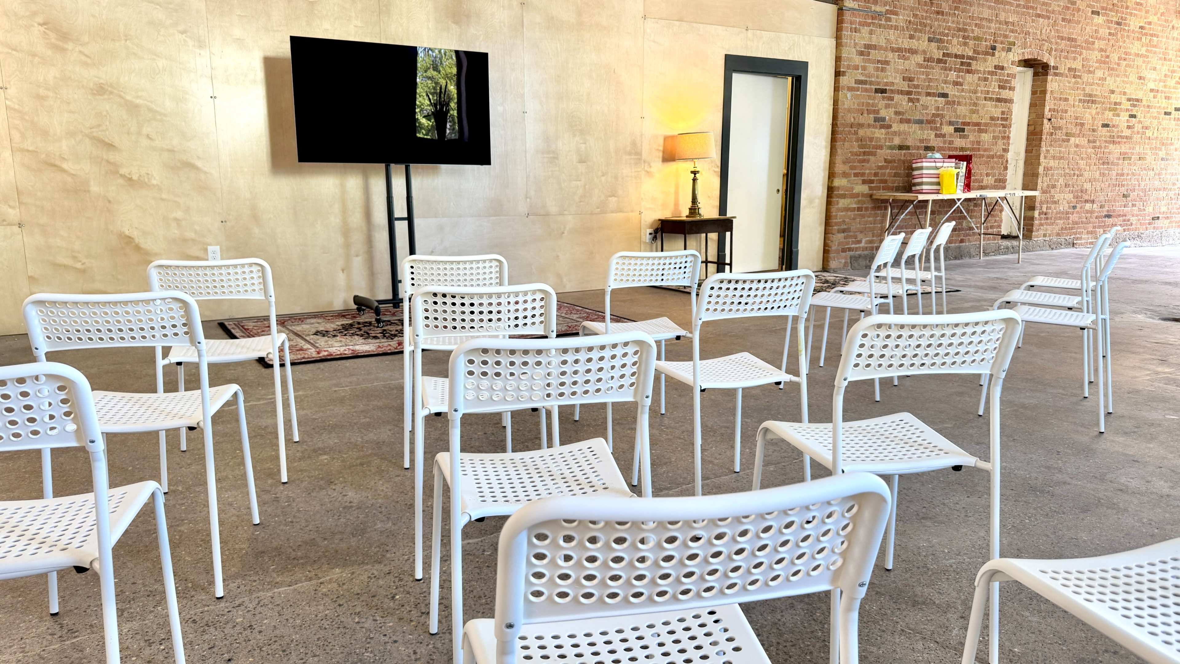 Versatile Studio with Lounge, Bar, Tables & Seating Image in Riverview, Saint Paul, MN
