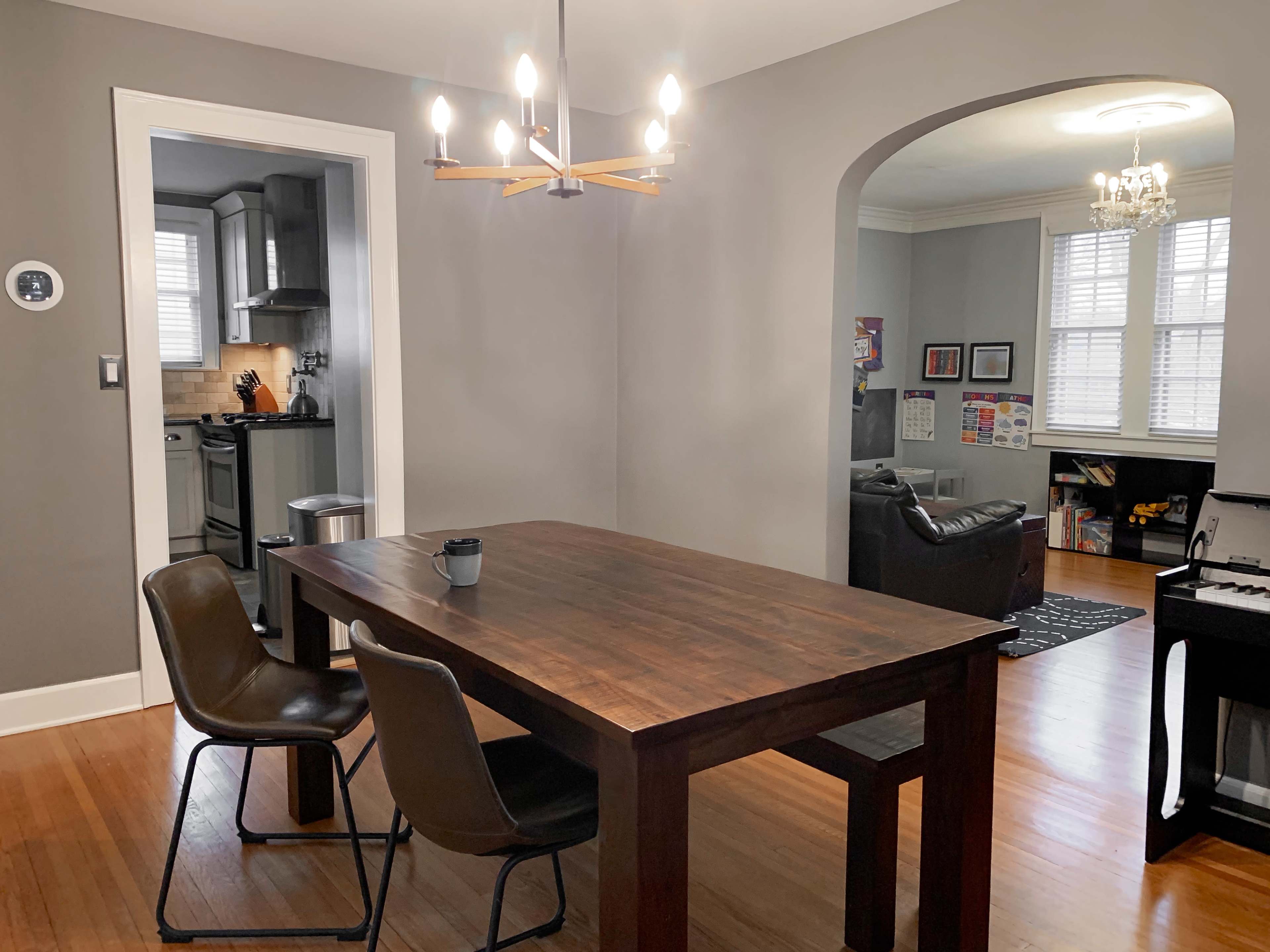 Comfy Historic 1920s Colonial in Suburban Detroit Neighborhood, Perfect for Photo and Film Shoots Image in Birmingham, Birmingham, MI