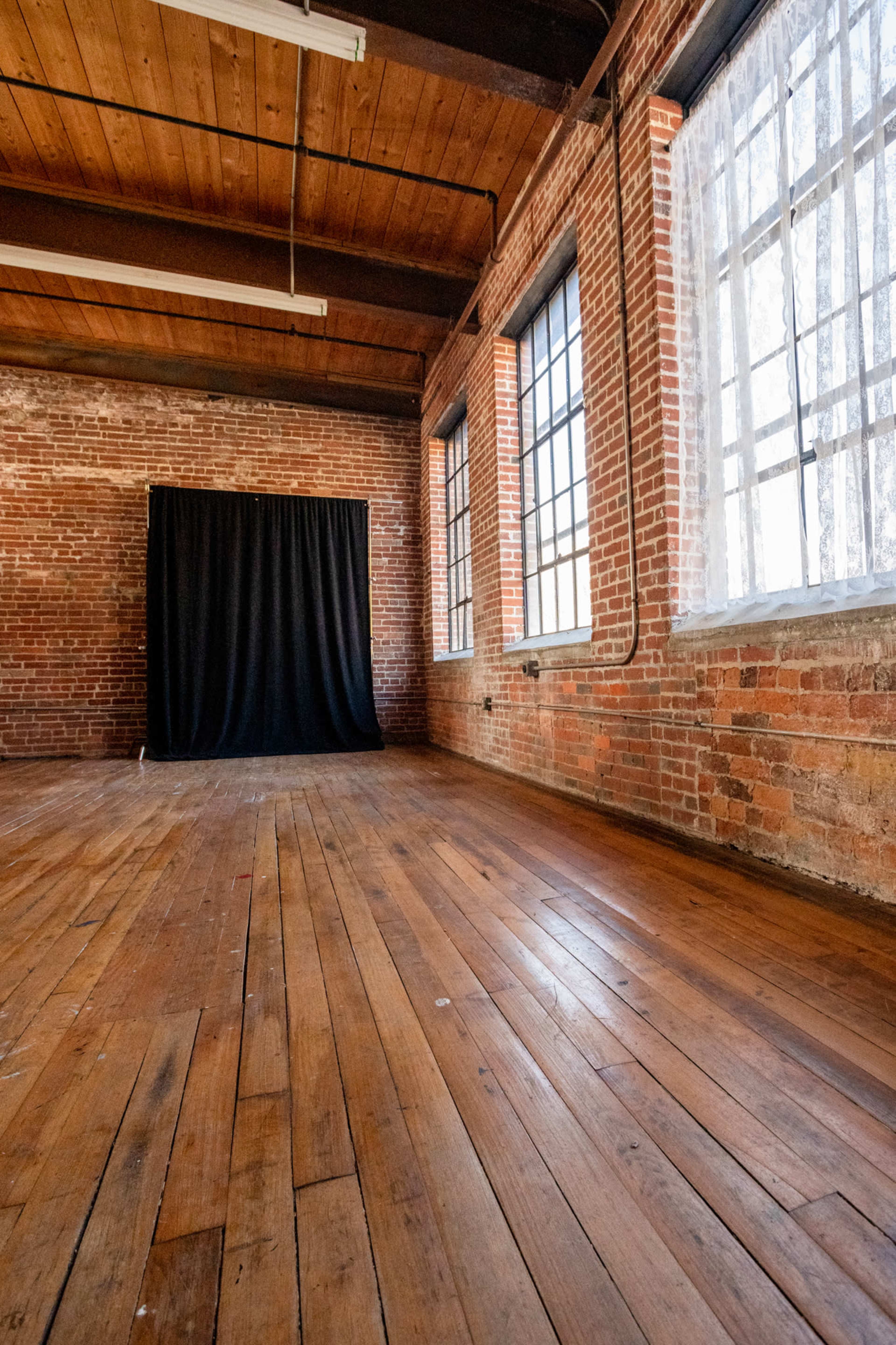 Beautiful Daylight Studio Image in Riverside Industrial, Asheville, NC