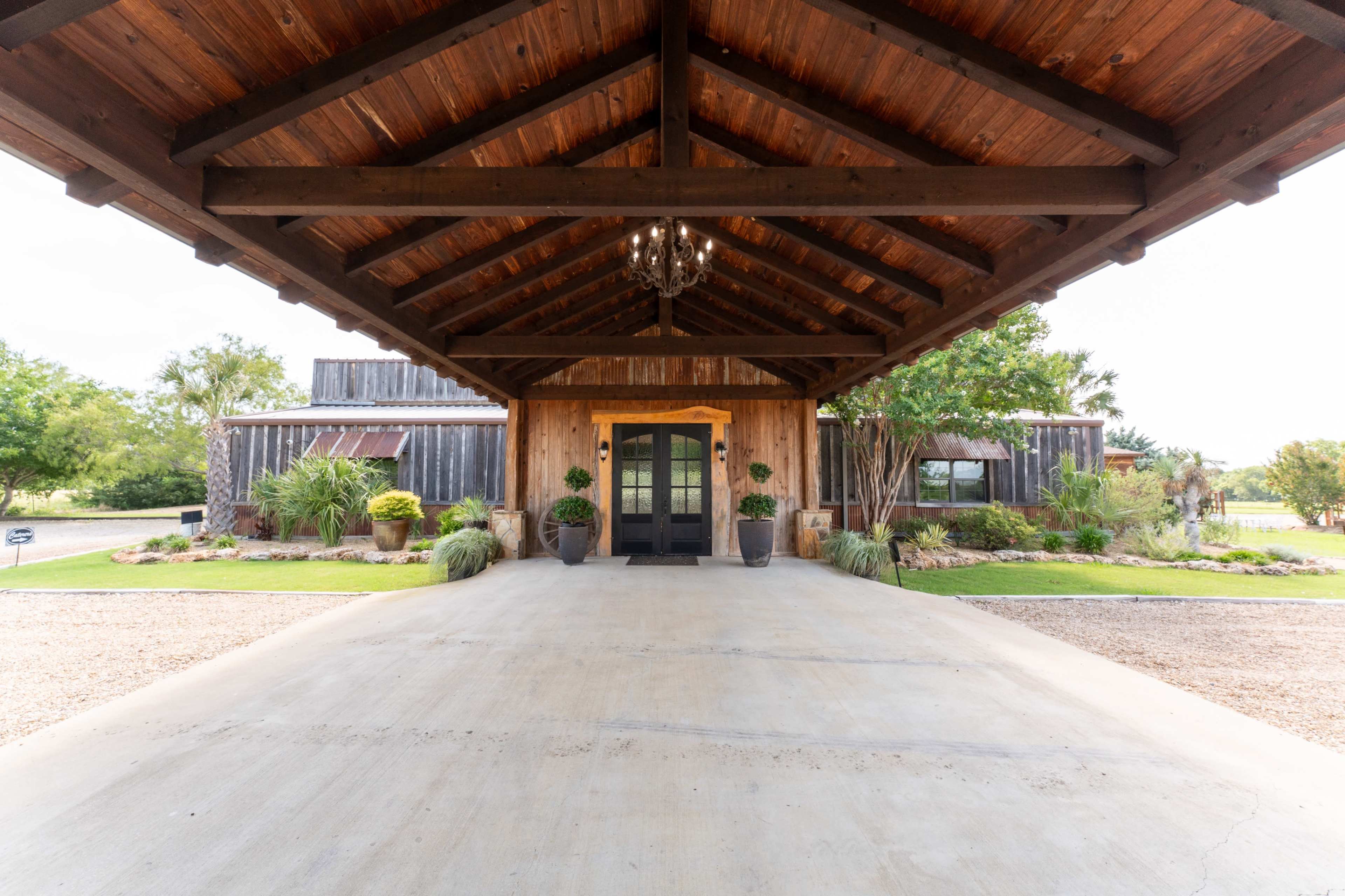 Rustic Event Venue at a Ranch Image in , Forreston, TX