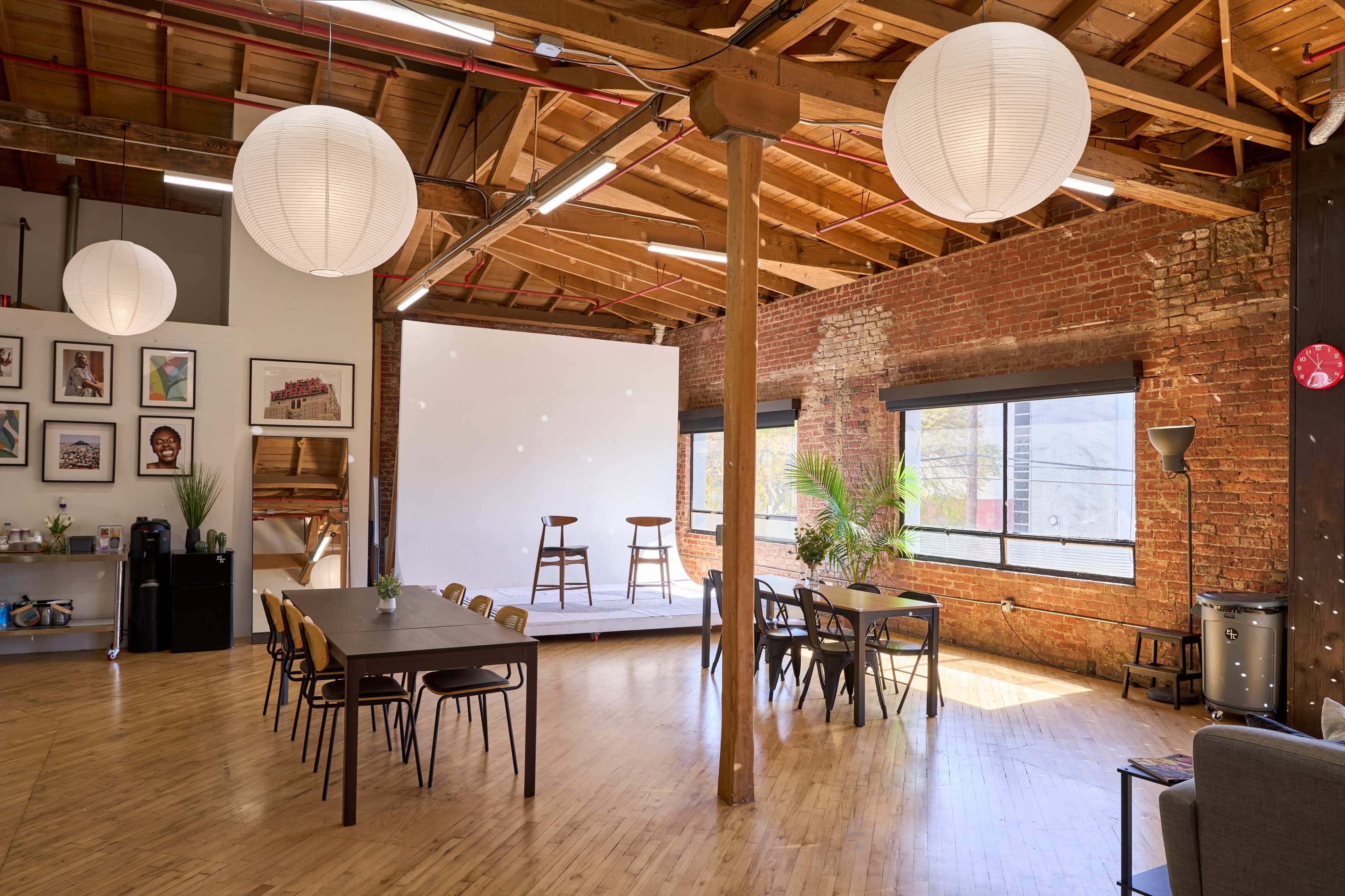 Spacious Arts District Studio perfect for Photo Shoots, Productions, Meetings & Intimate Events Image in Downtown Los Angeles, Los Angeles, CA