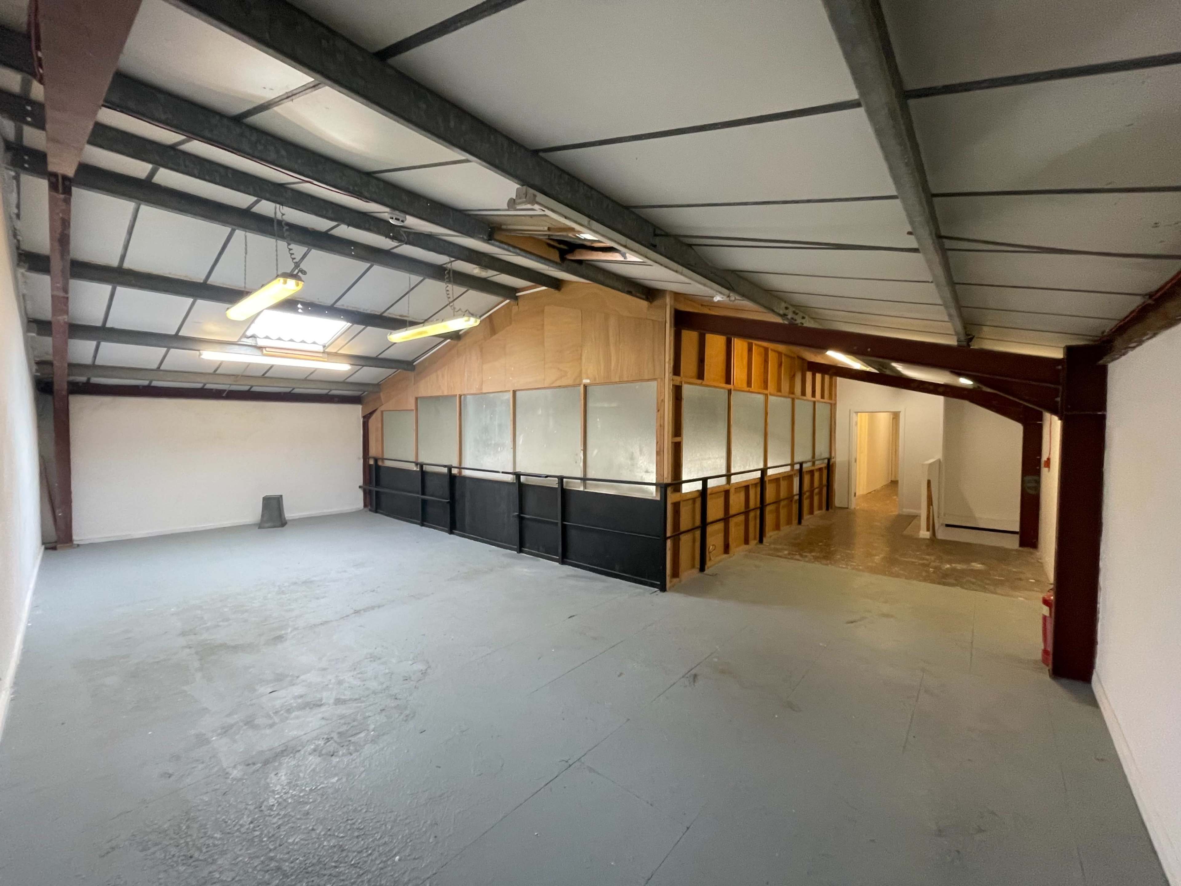 Spacious North London Warehouse for Creative Video & Film Productions Image in Finchley, London, ENG