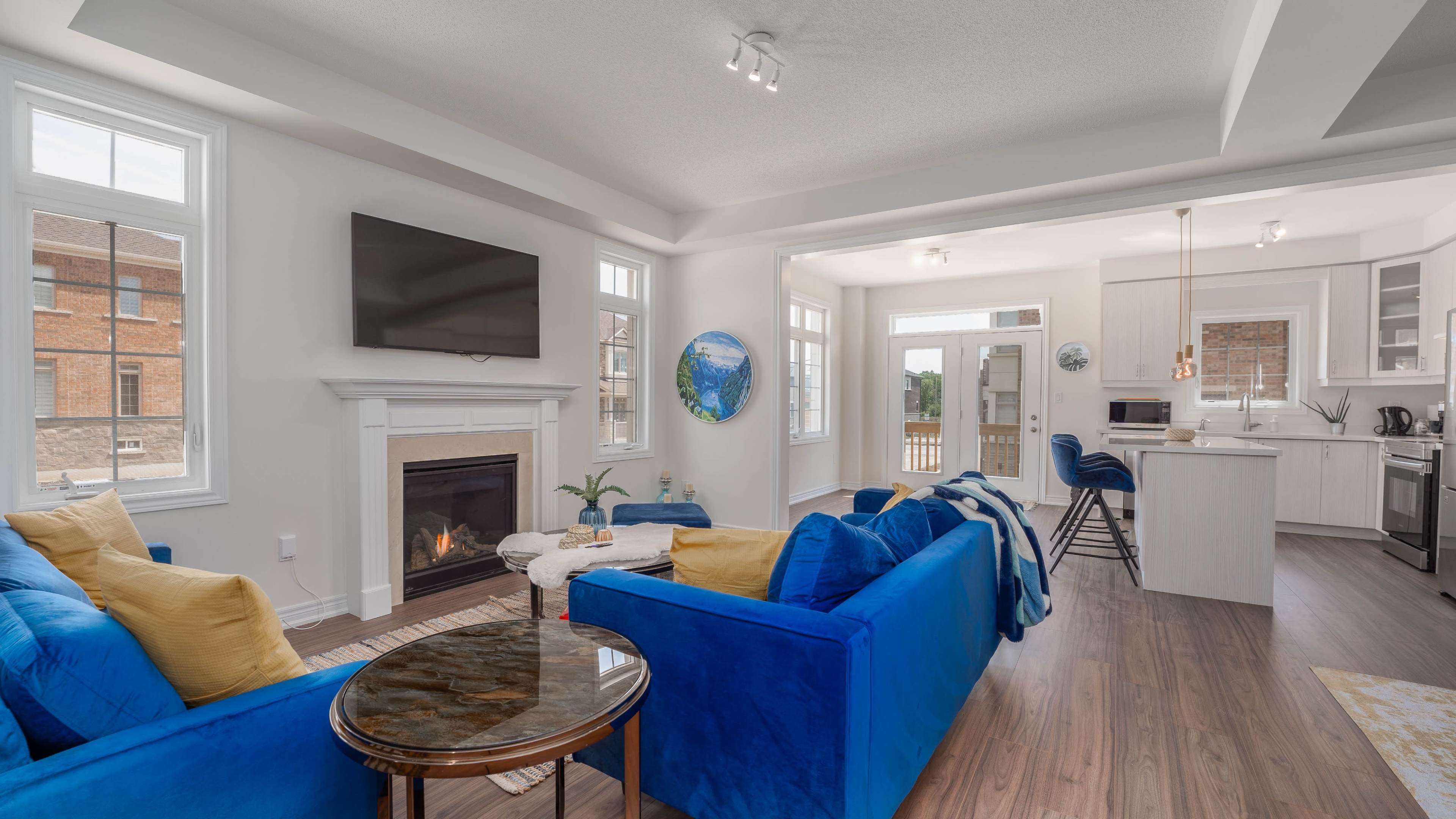 New Construction Home with Mediterranean Touches Image in , Waterdown, ON