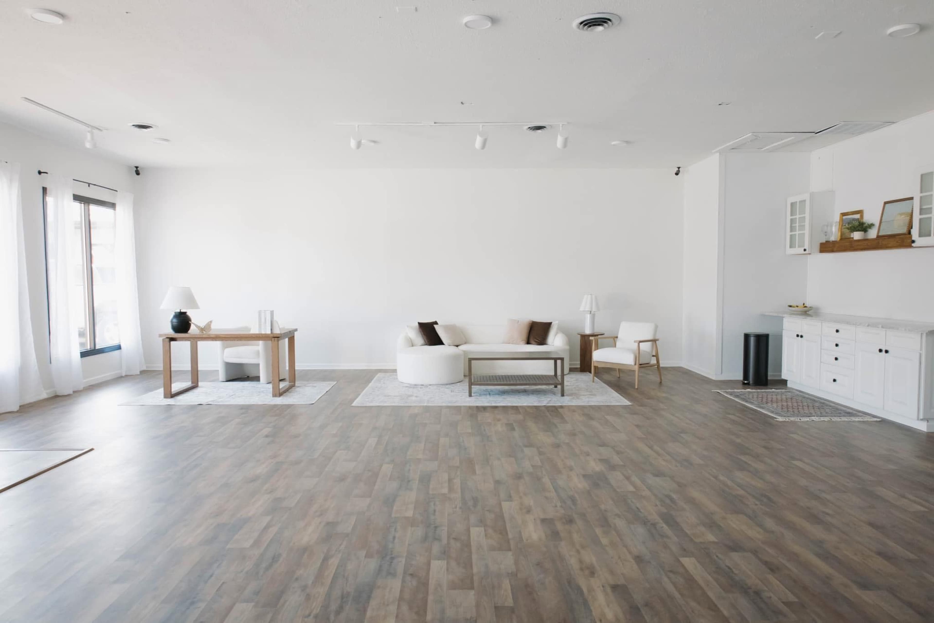 Luxury Studio Creative Event Space Image in Central Township, Hillsboro, MO