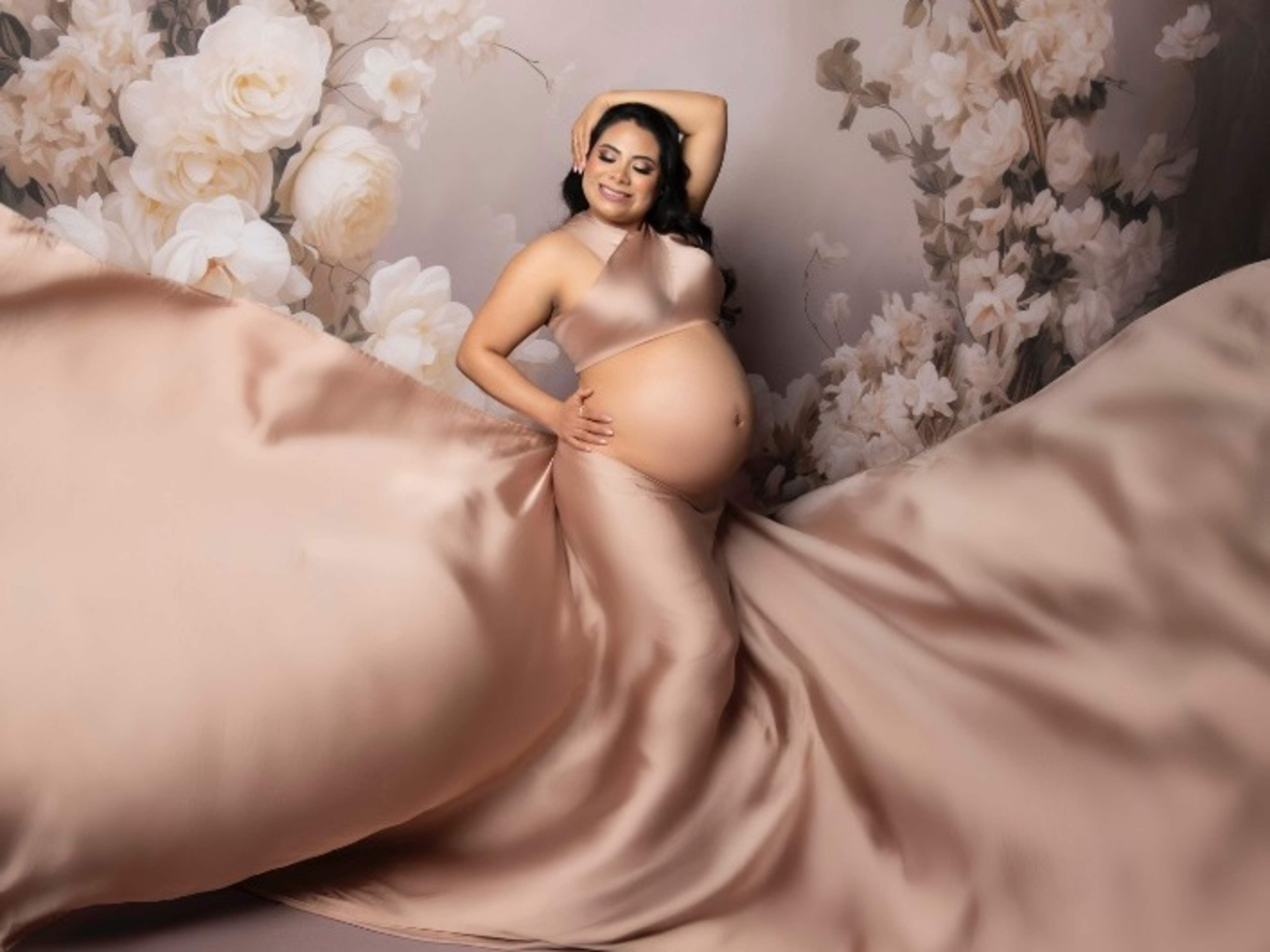Maternity Gowns Rental