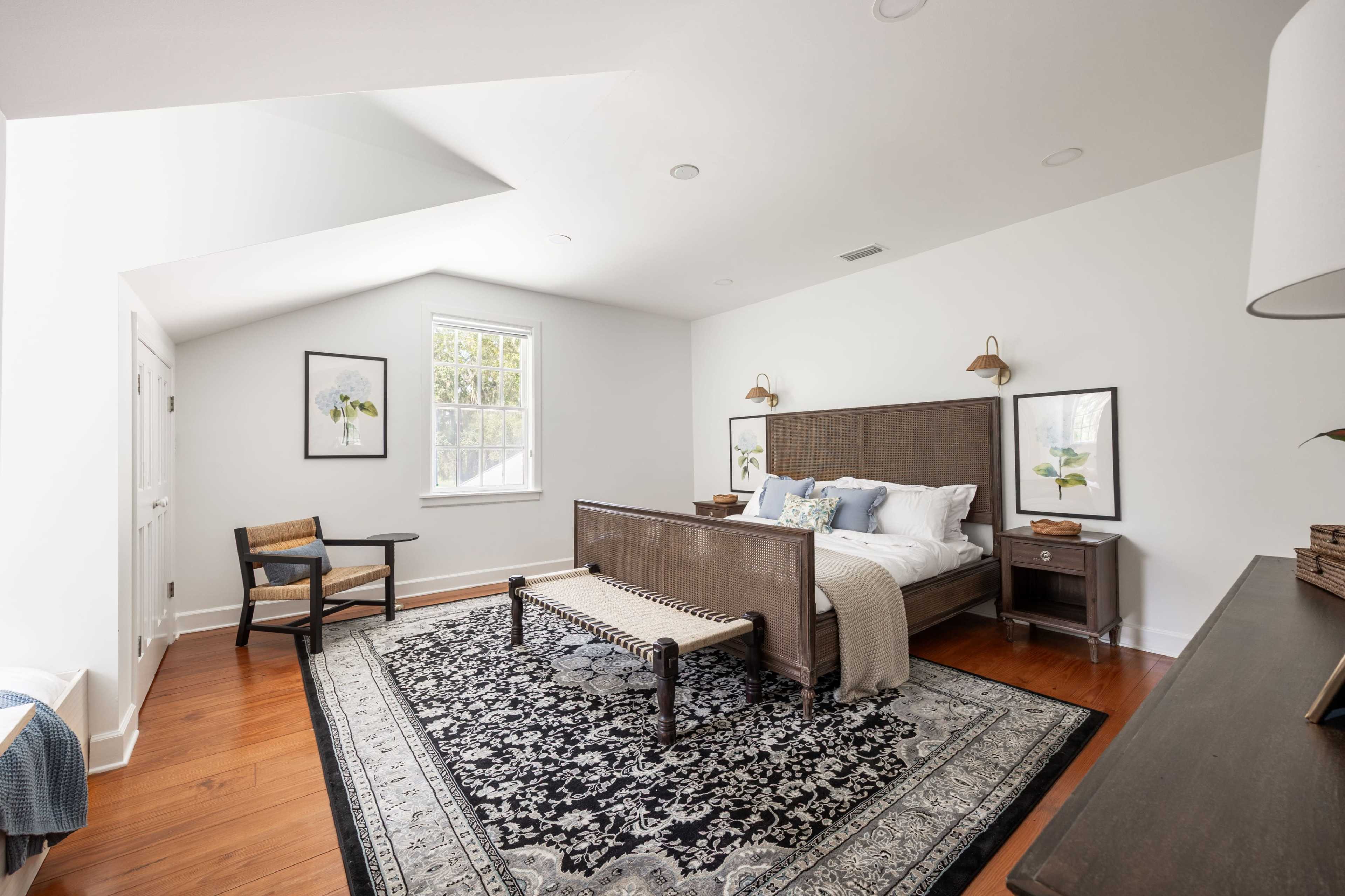 Unique luxury farmhouse on 360 acres of pastures and forest Image in Alachua, Alachua, FL