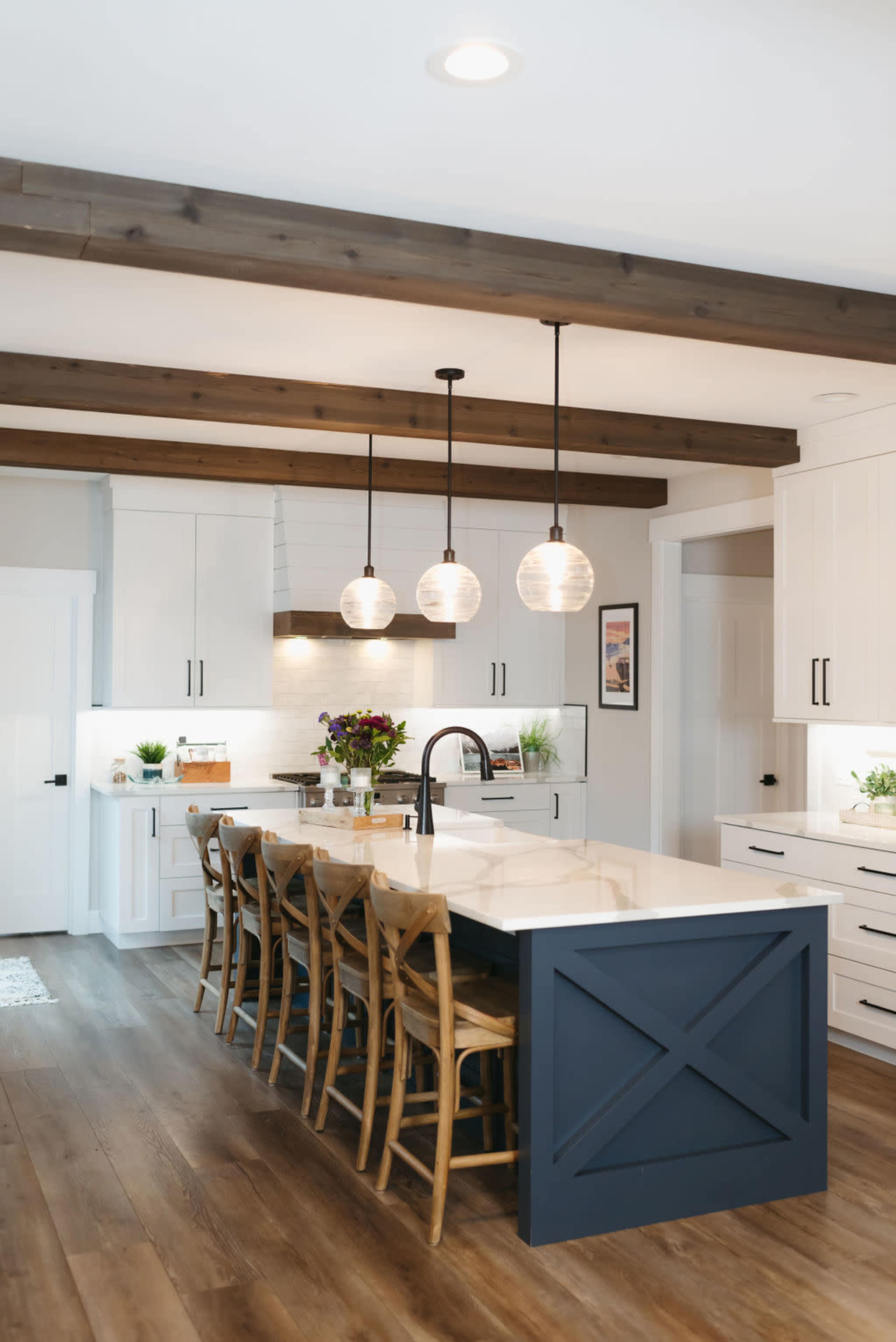 Modern Rustic Gig Harbor Kitchen Image in Wollochet, Gig Harbor, WA