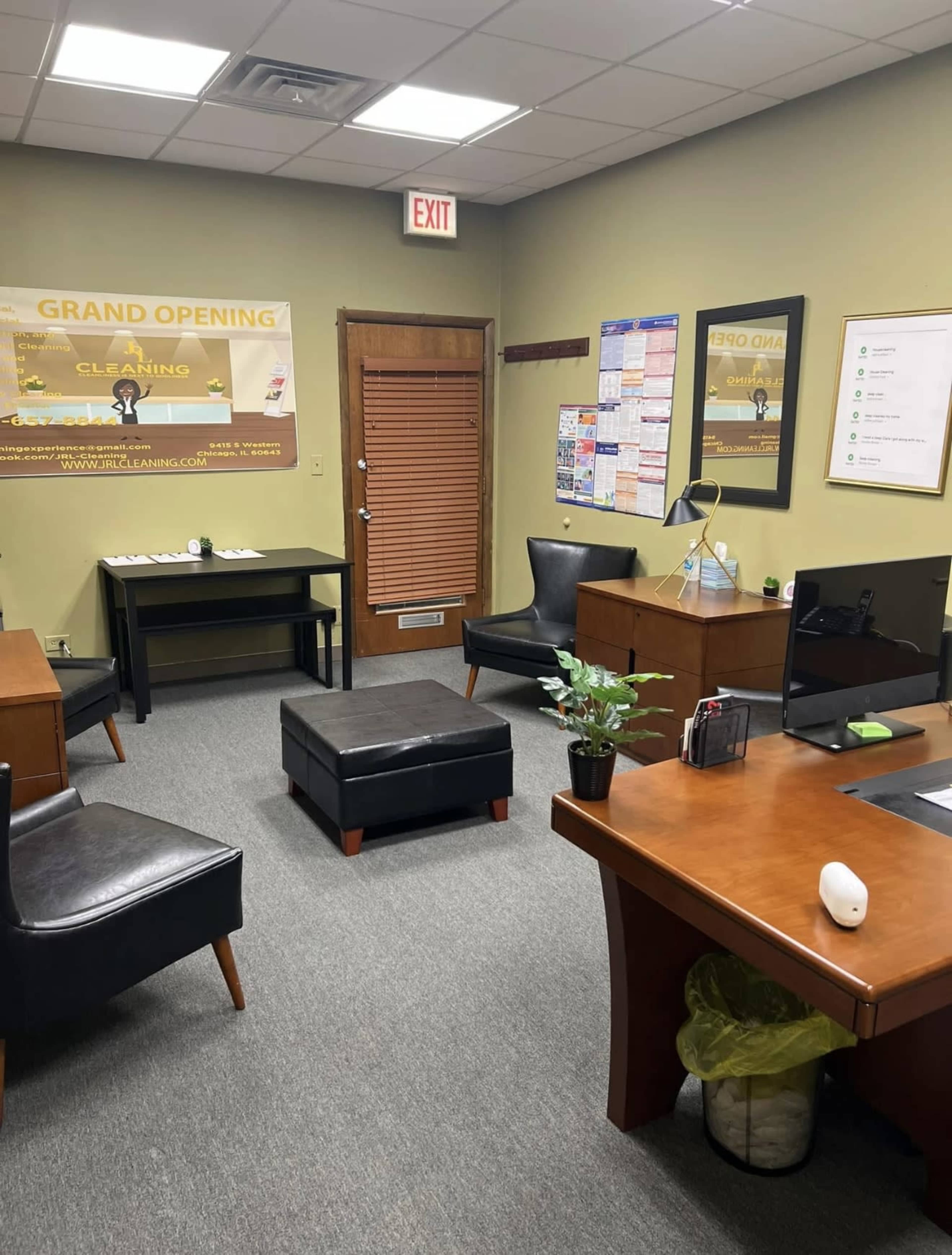 Private Business Office Suite Image in South Side, Chicago, IL