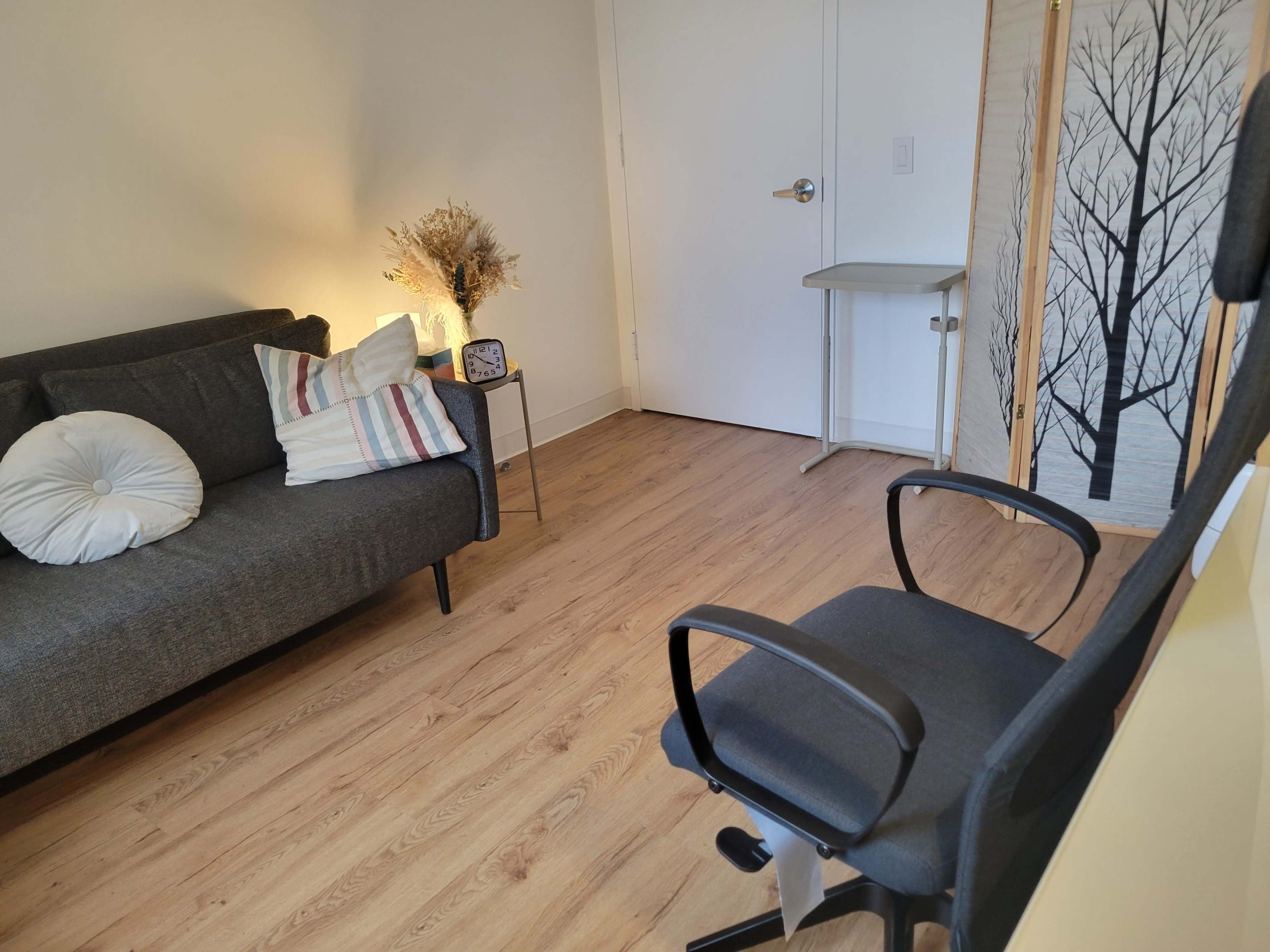 Sunny, warm therapy space in Downtown Brooklyn (Room 1) Image in Brooklyn Heights, Brooklyn, NY
