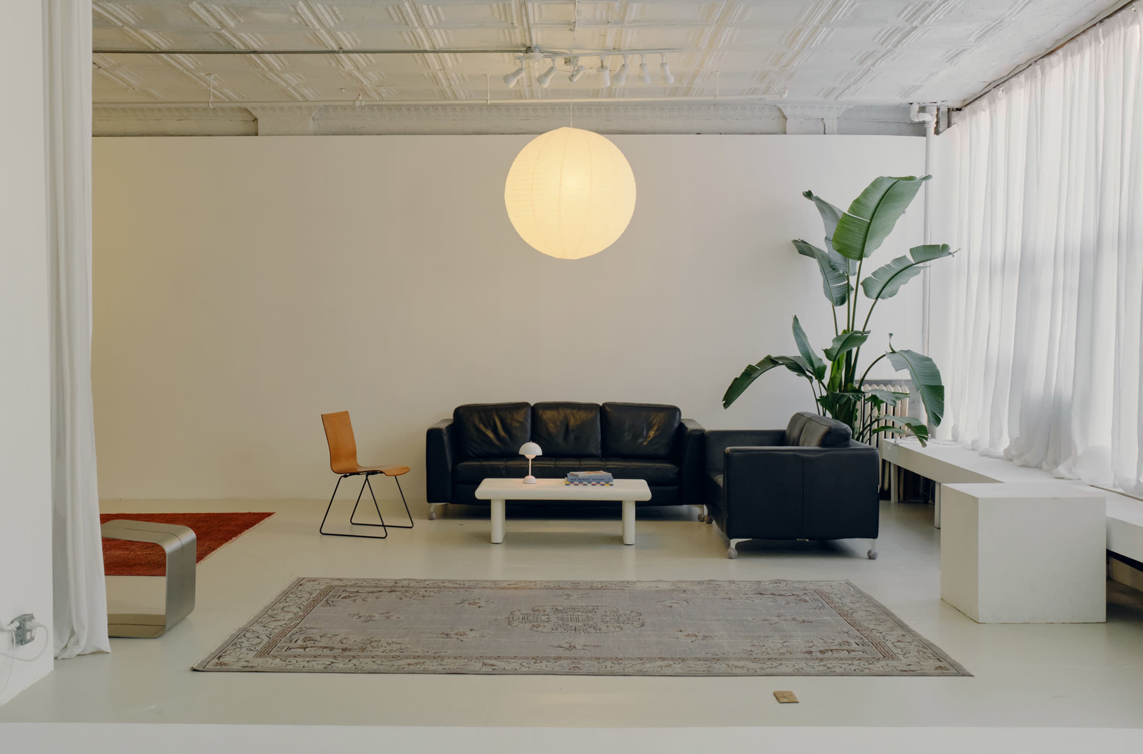 A LES loft within walking distance of SoHo. Image in Bowery, New York, NY