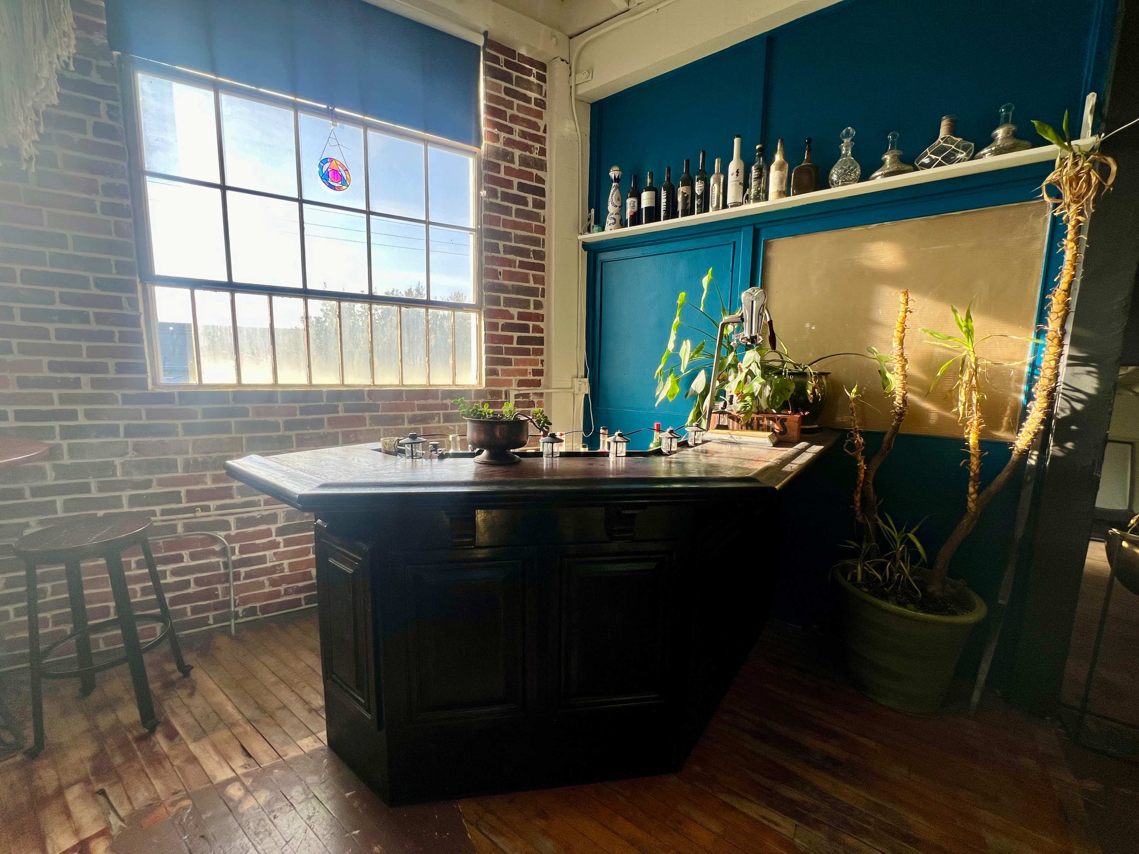 NY Style Artistic Loft Image in Lincoln Heights, Los angeles, CA
