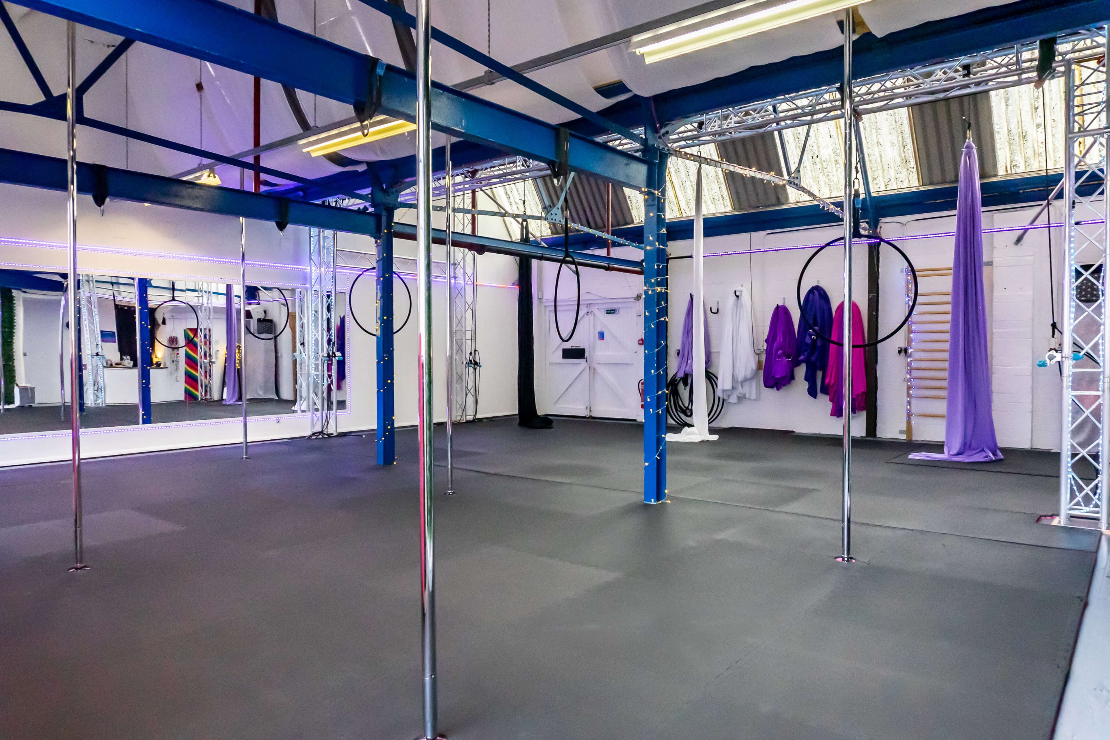 City Centre Loft Studio with Industrial Flair Image in Gloucester, Gloucester, ENG