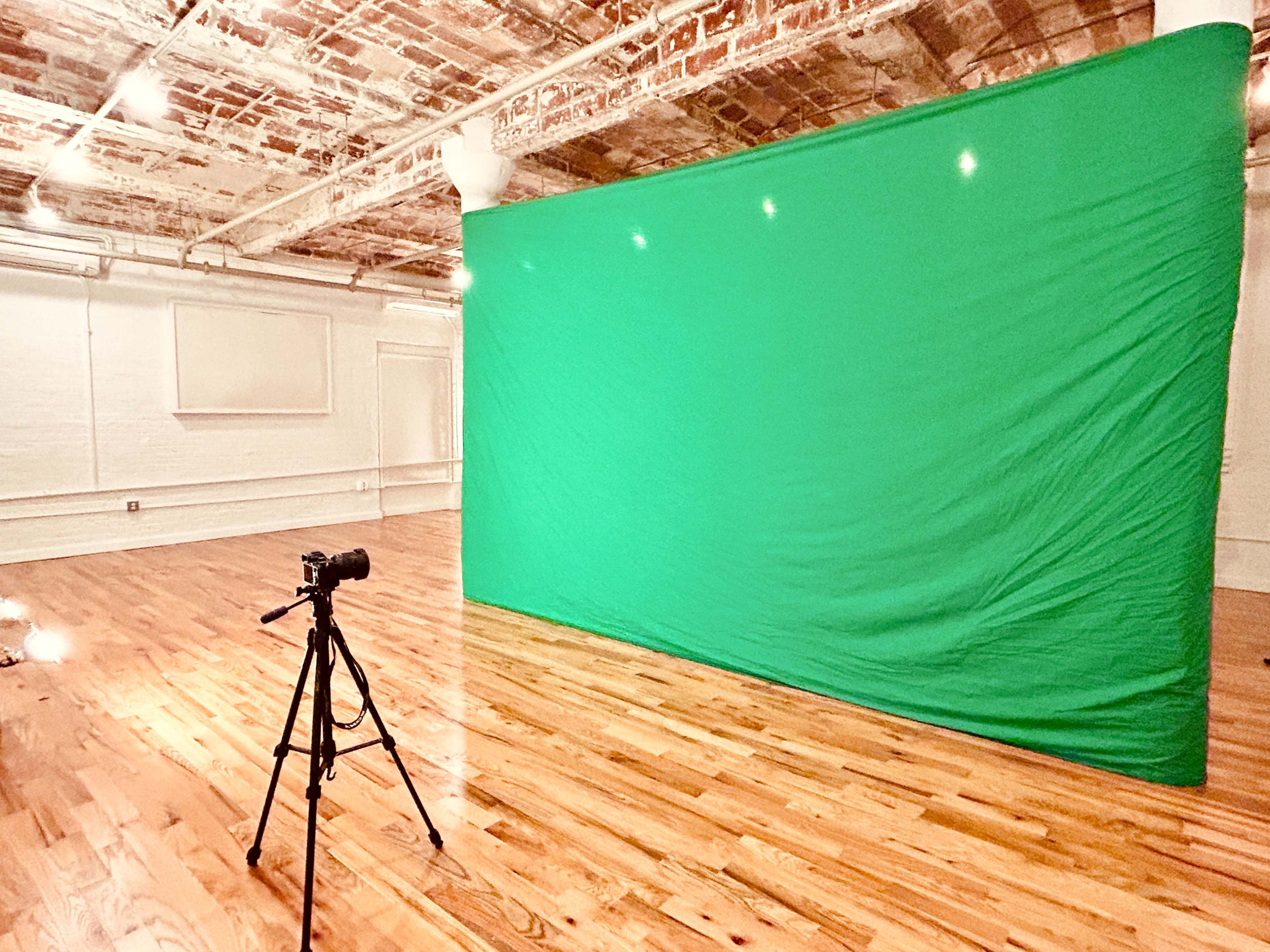 Beautiful, Large, Multi-Use Dumbo Loft Image in Dumbo, Brooklyn, NY