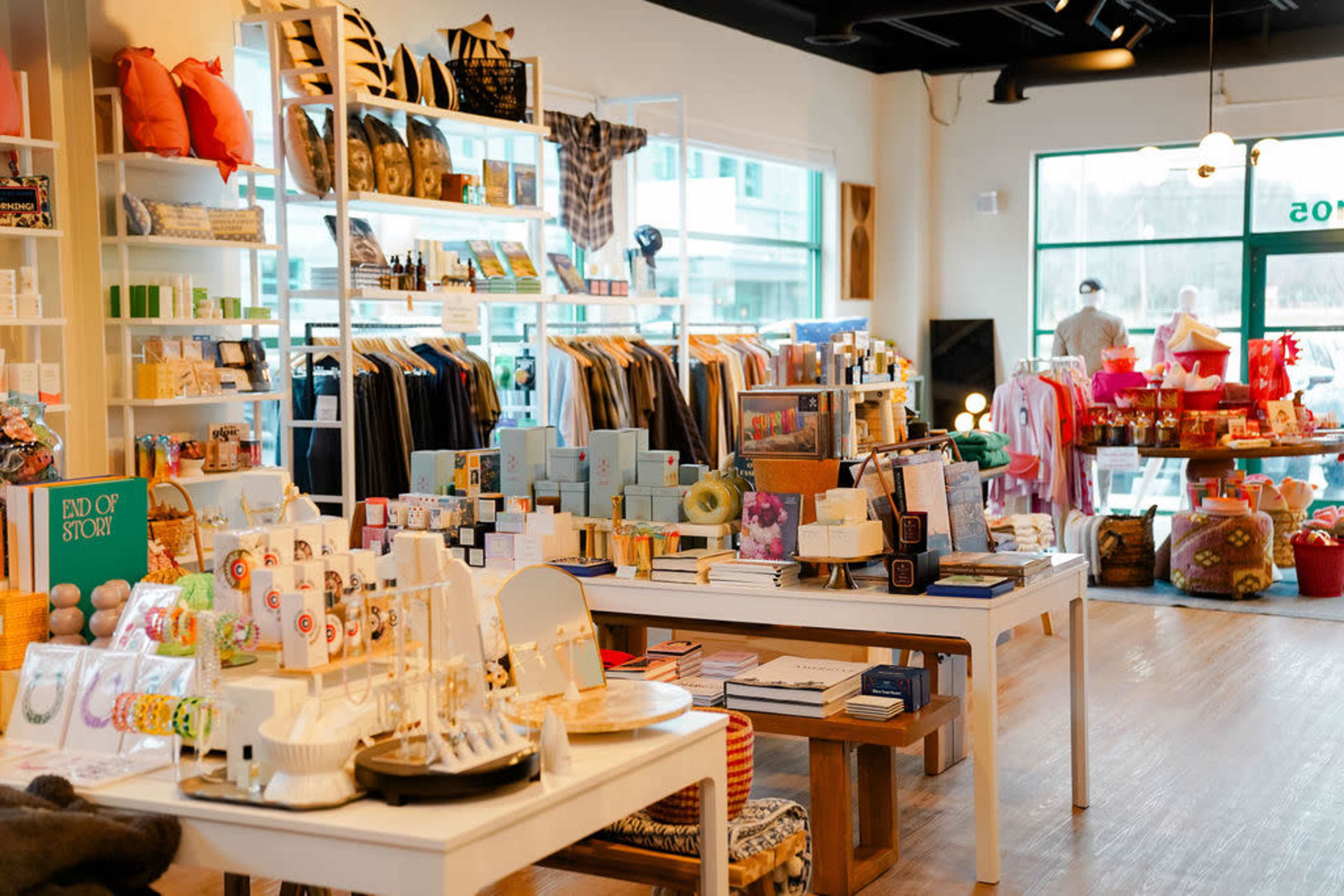 Lyndon Store with Tons of Natural Light and Bright, Chic Design Image in Lyndon, LOUISVILLE, KY