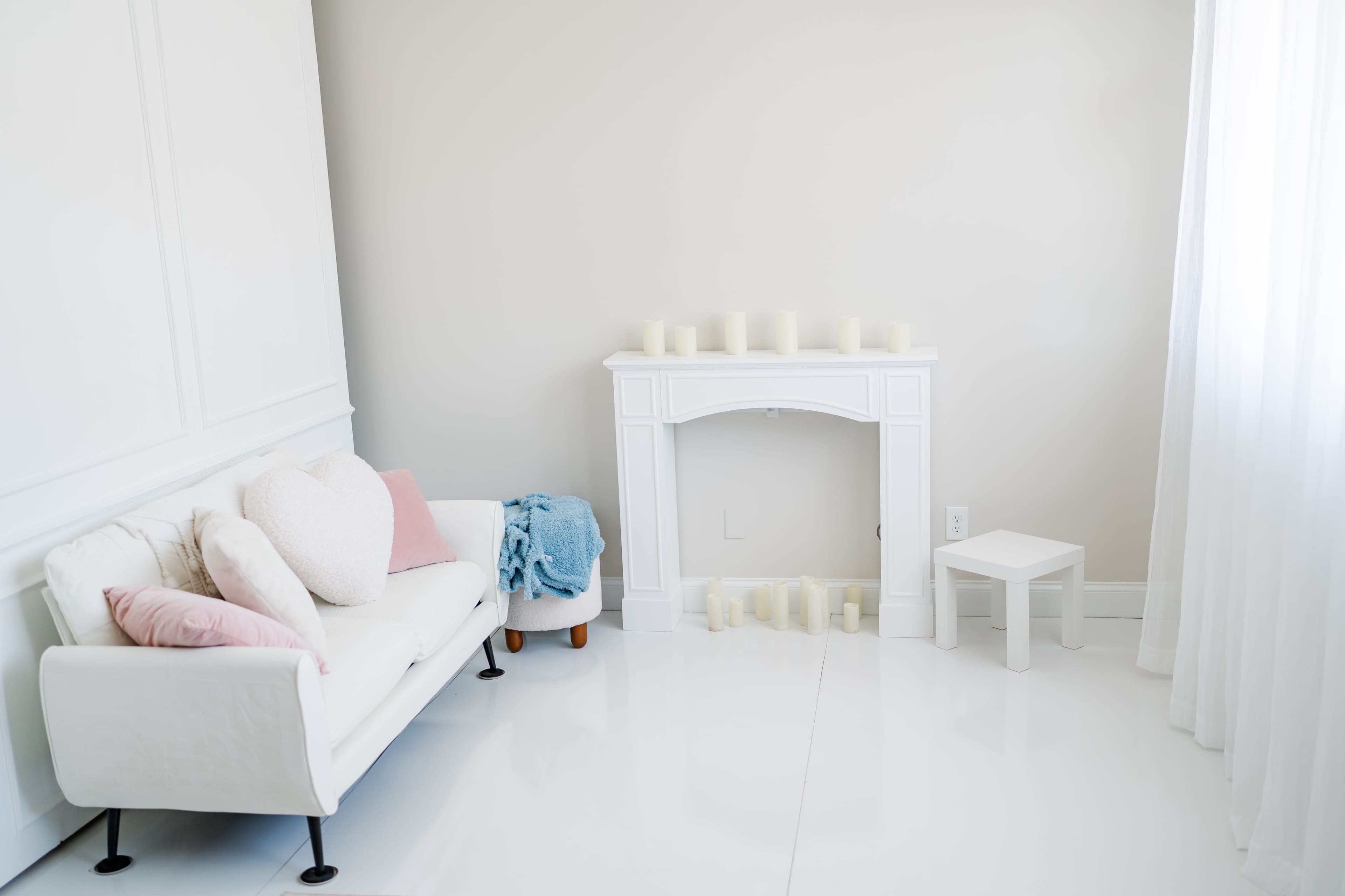 Versatile Photo Studio with Natural Light & Lighting Equipment Image in East Ridge, Chattanooga, TN