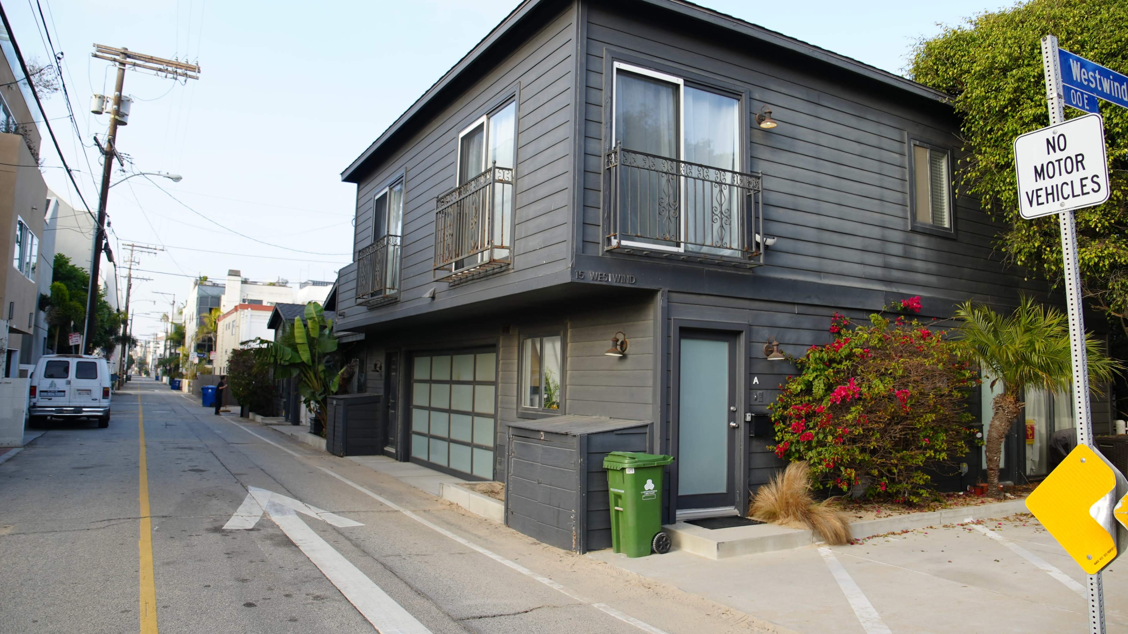 2BD Townhouse w/ Private Rooftop and Ocean View Image in Venice, Marina del Rey, CA