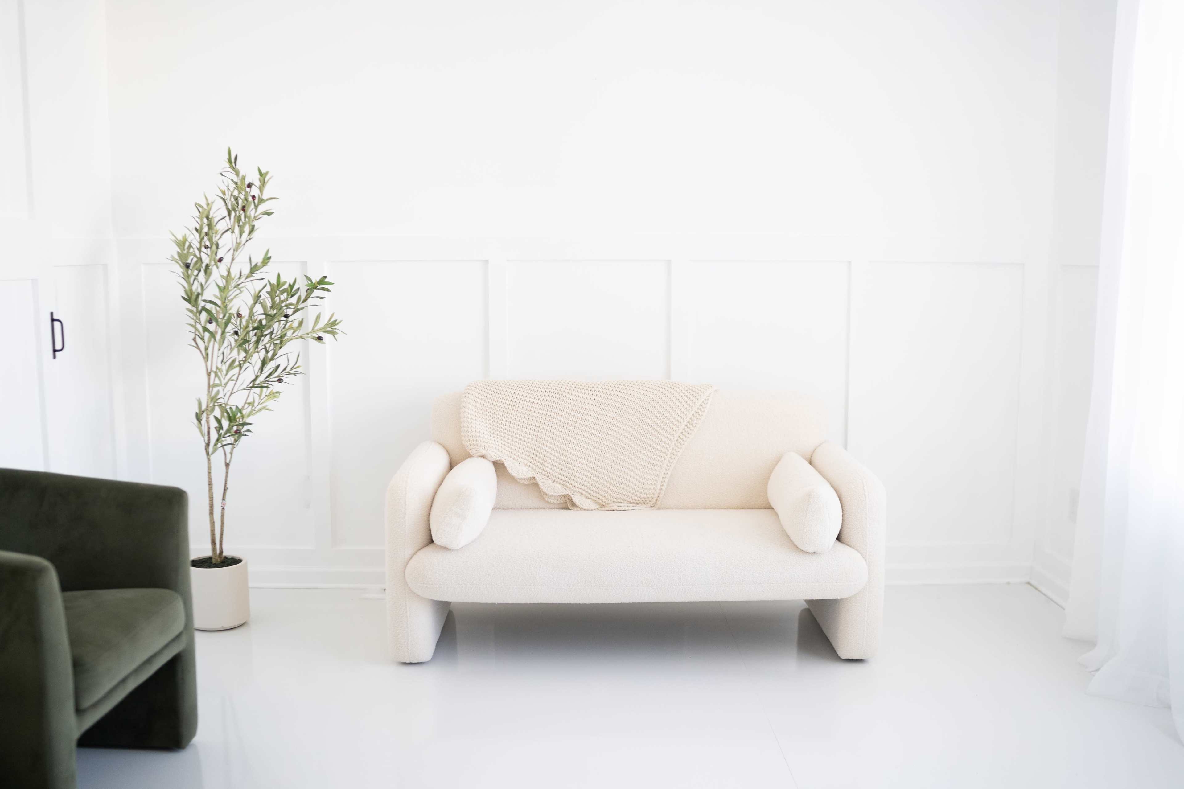 Light and Airy Photo Studio Image in Lakeville, Lakeville, MN