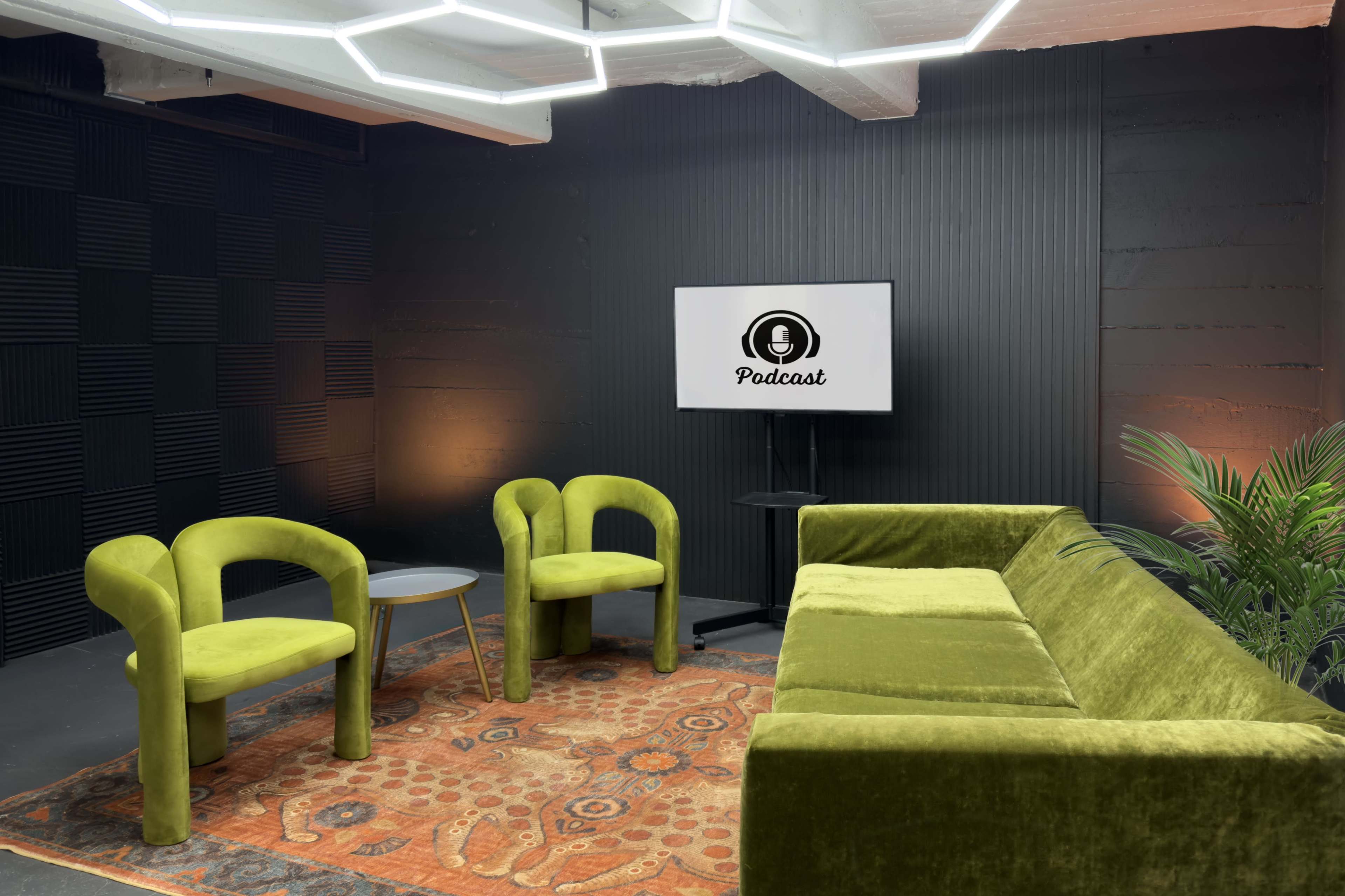 Creative Lounge & Meeting Space Image in Sawtelle, Los Angeles, CA