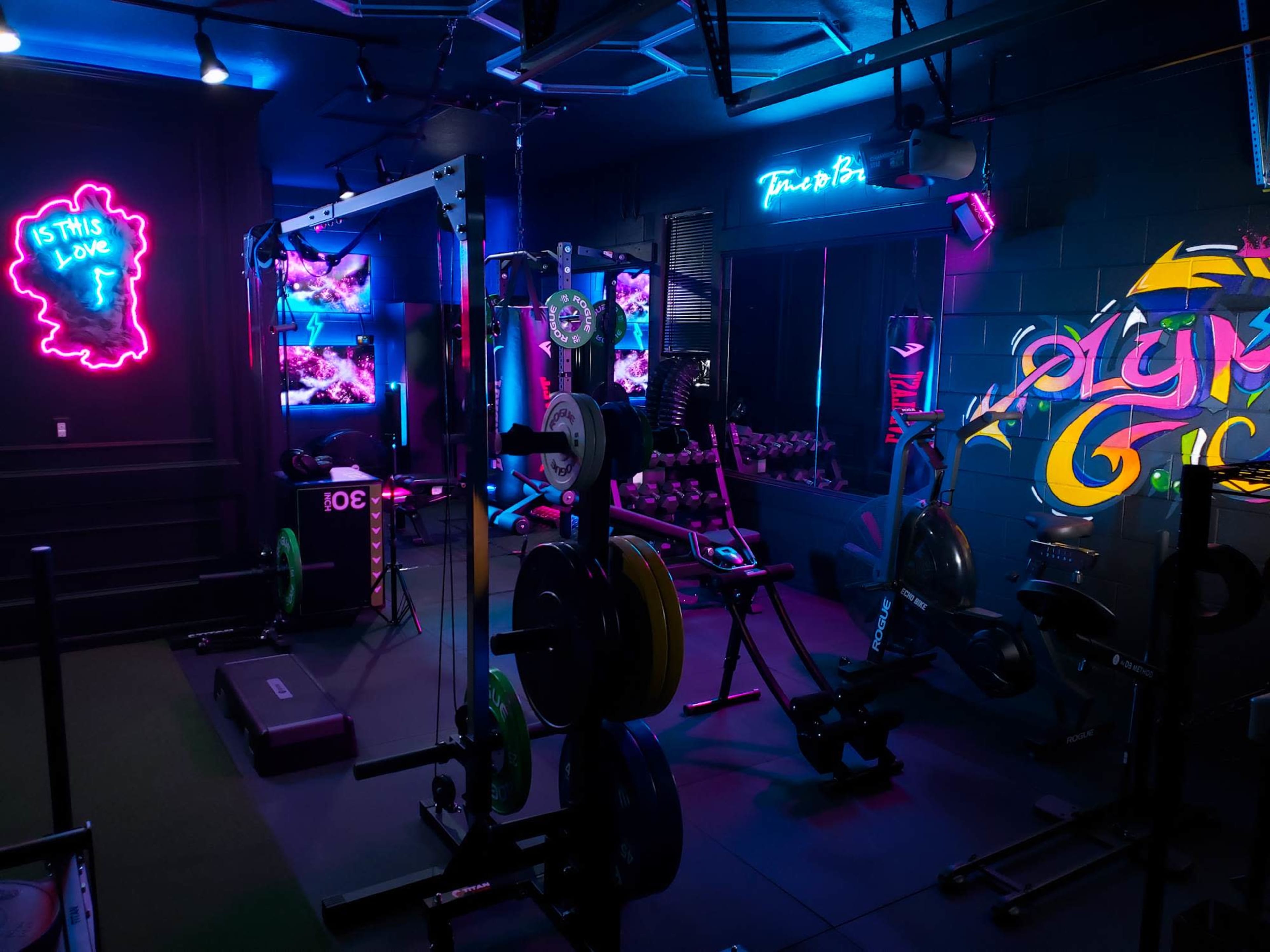 Smart LED Fitness Studio For Photo/Video Content, Orlando, FL