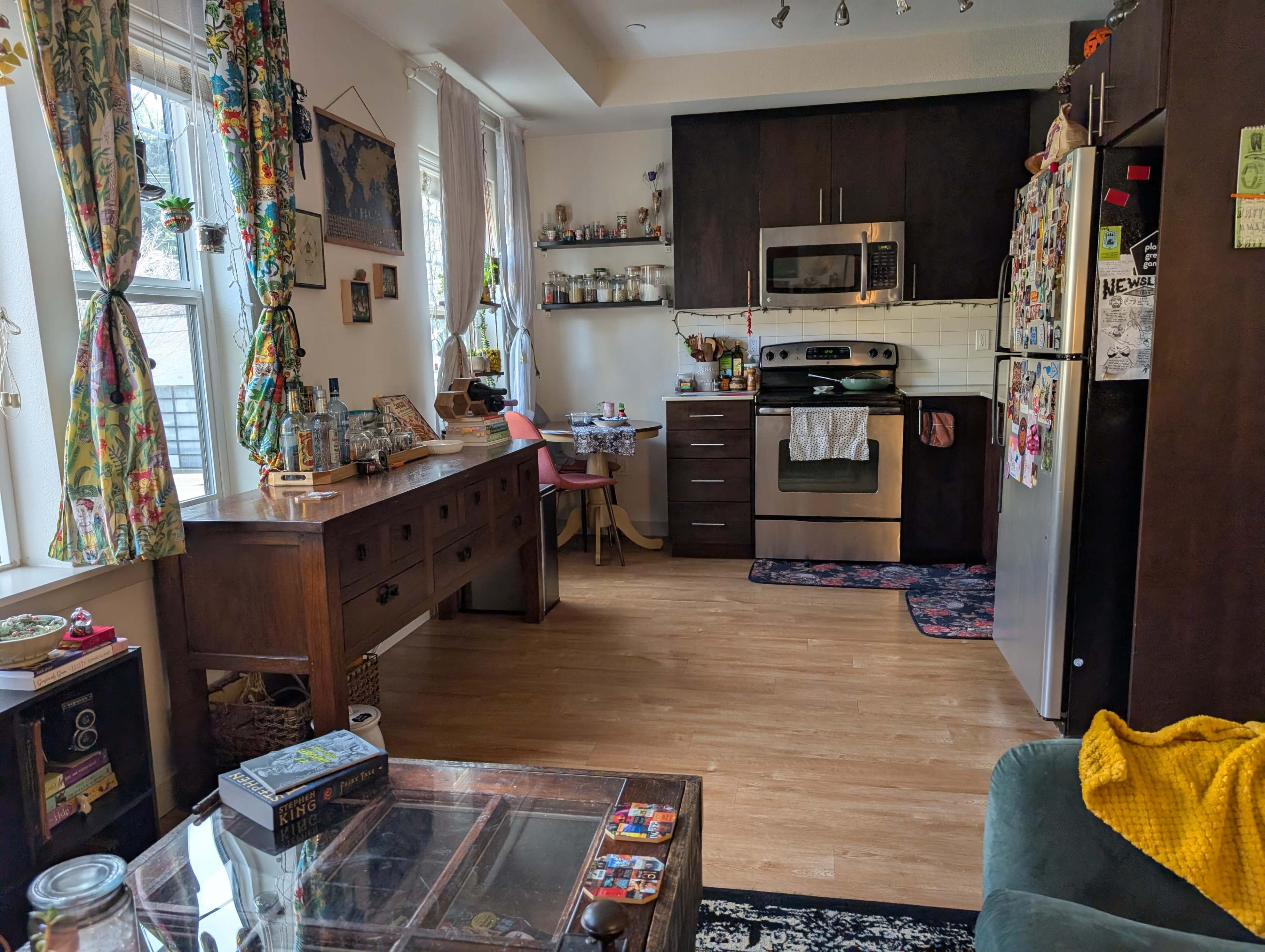 Charming, Artsy Apartment Image in Southeast Portland, Portland, OR