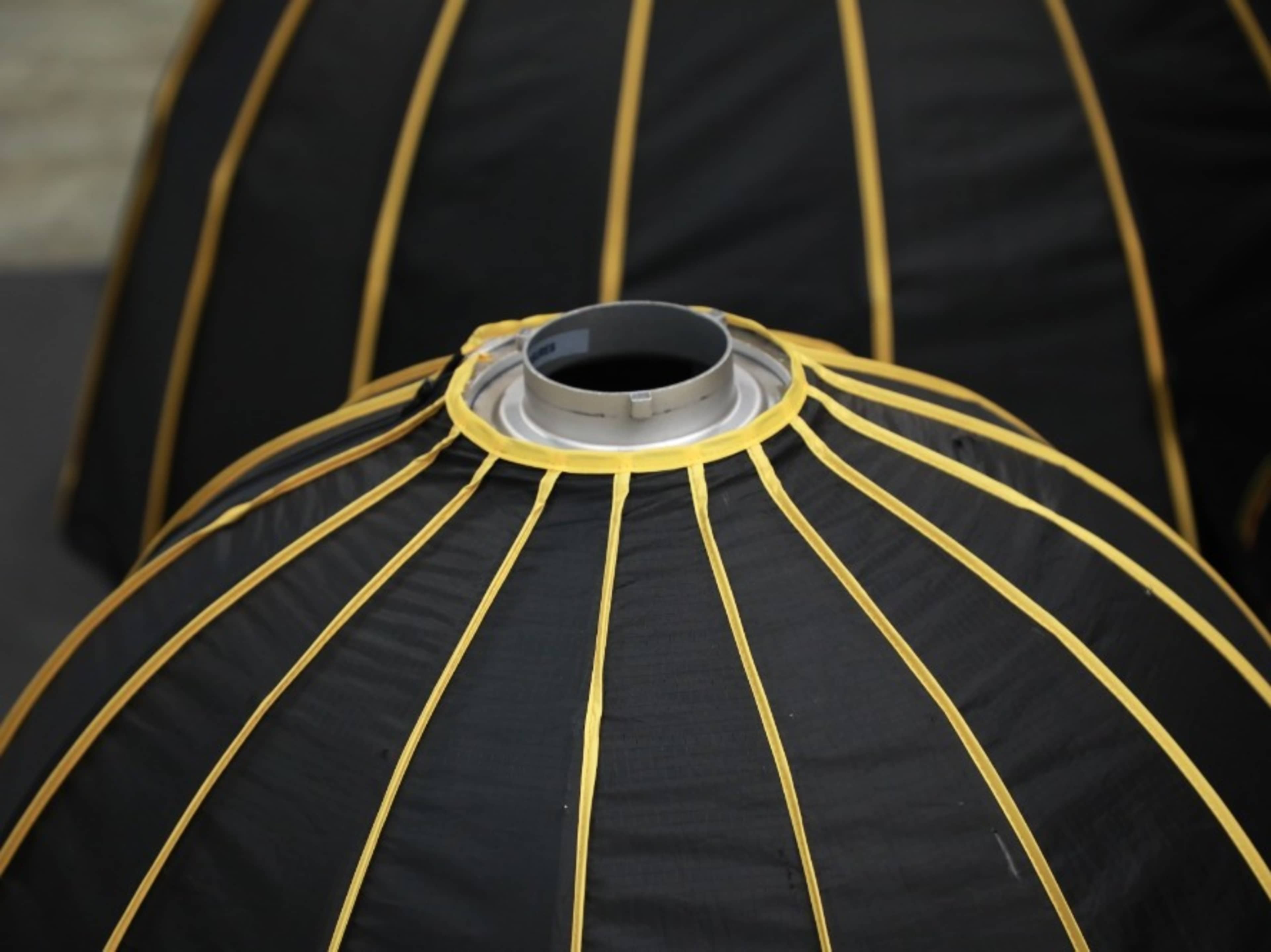 (1) Light Strobe Kit (In-Studio Rental)