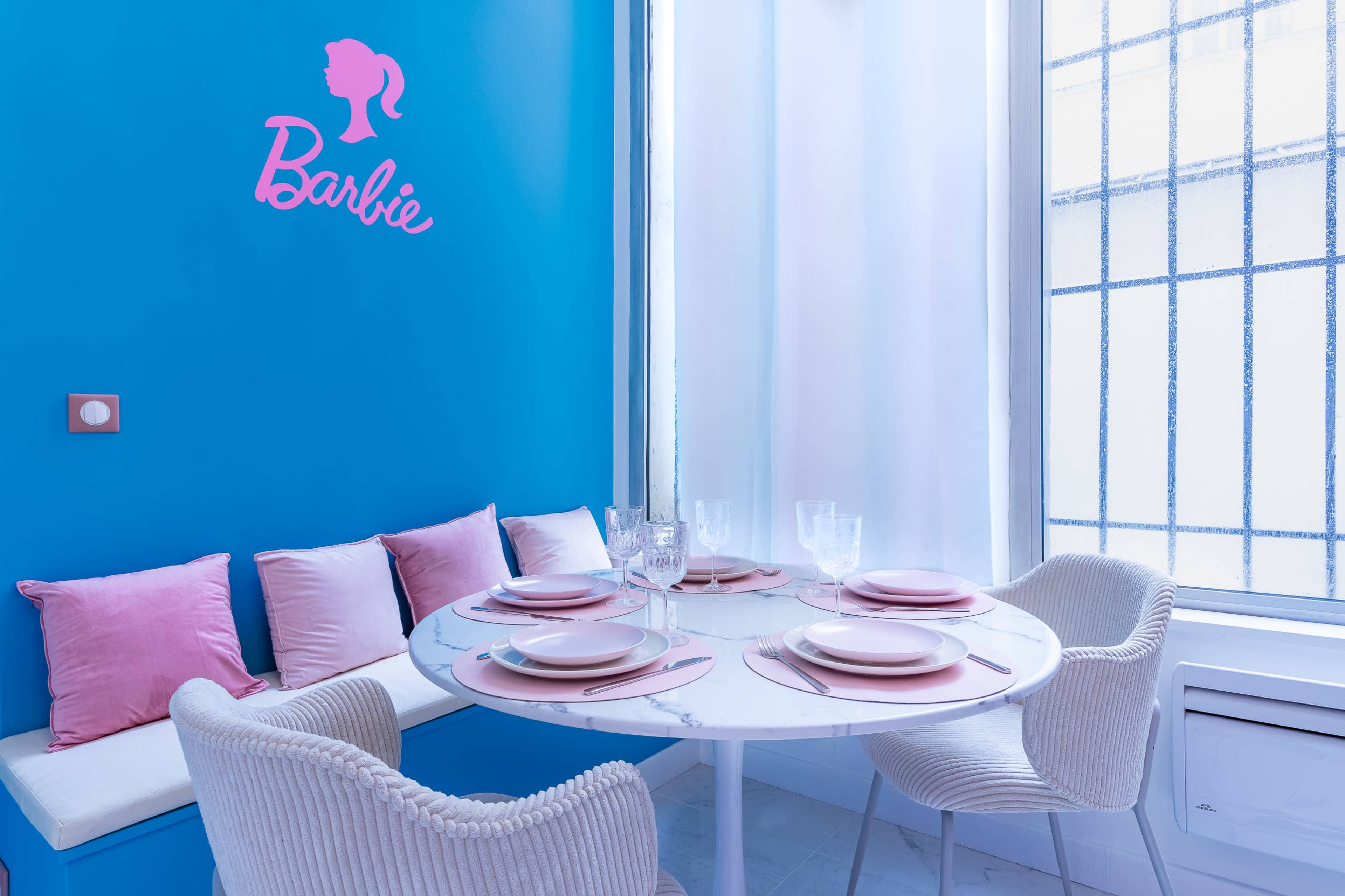 Appartement Atypique style Barbie Paris 11 Image dans Porte-Saint-Martin, PARIS, 