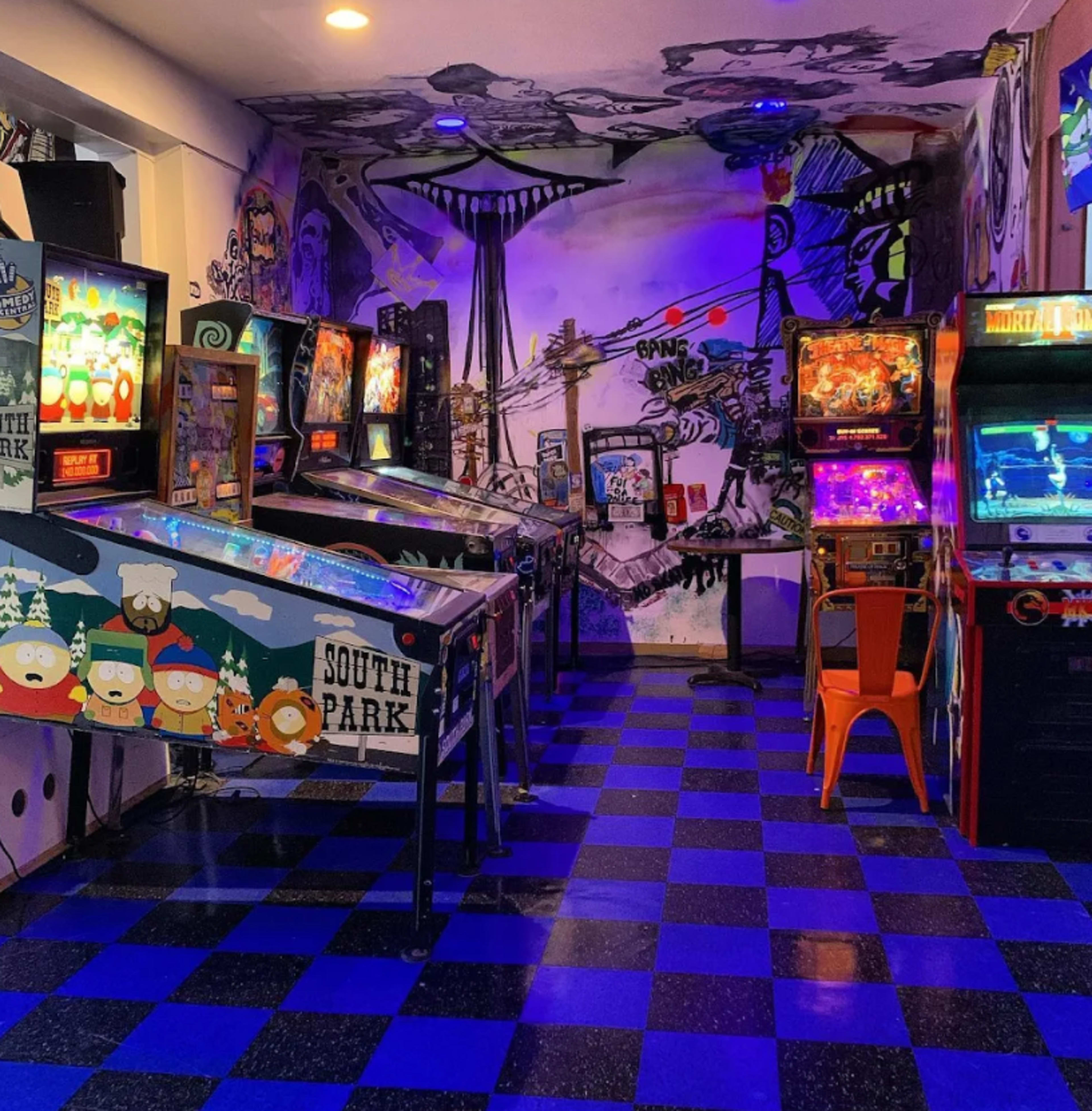 Retro Arcade near the Marina Image in Des Moines, Des Moines, WA