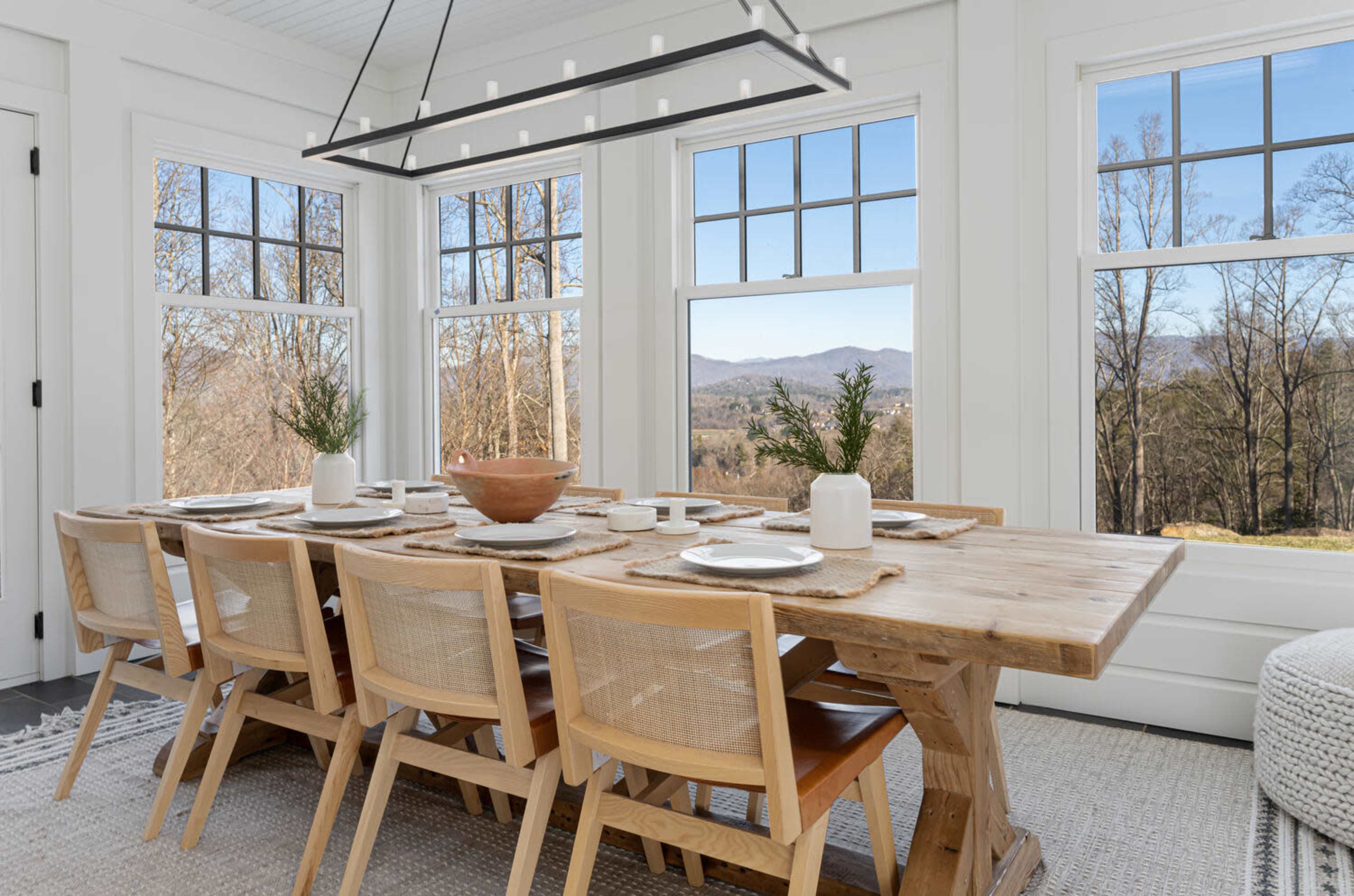 Bright Luxury Villa with Mountain / Skyline Views Image in , Fletcher, NC