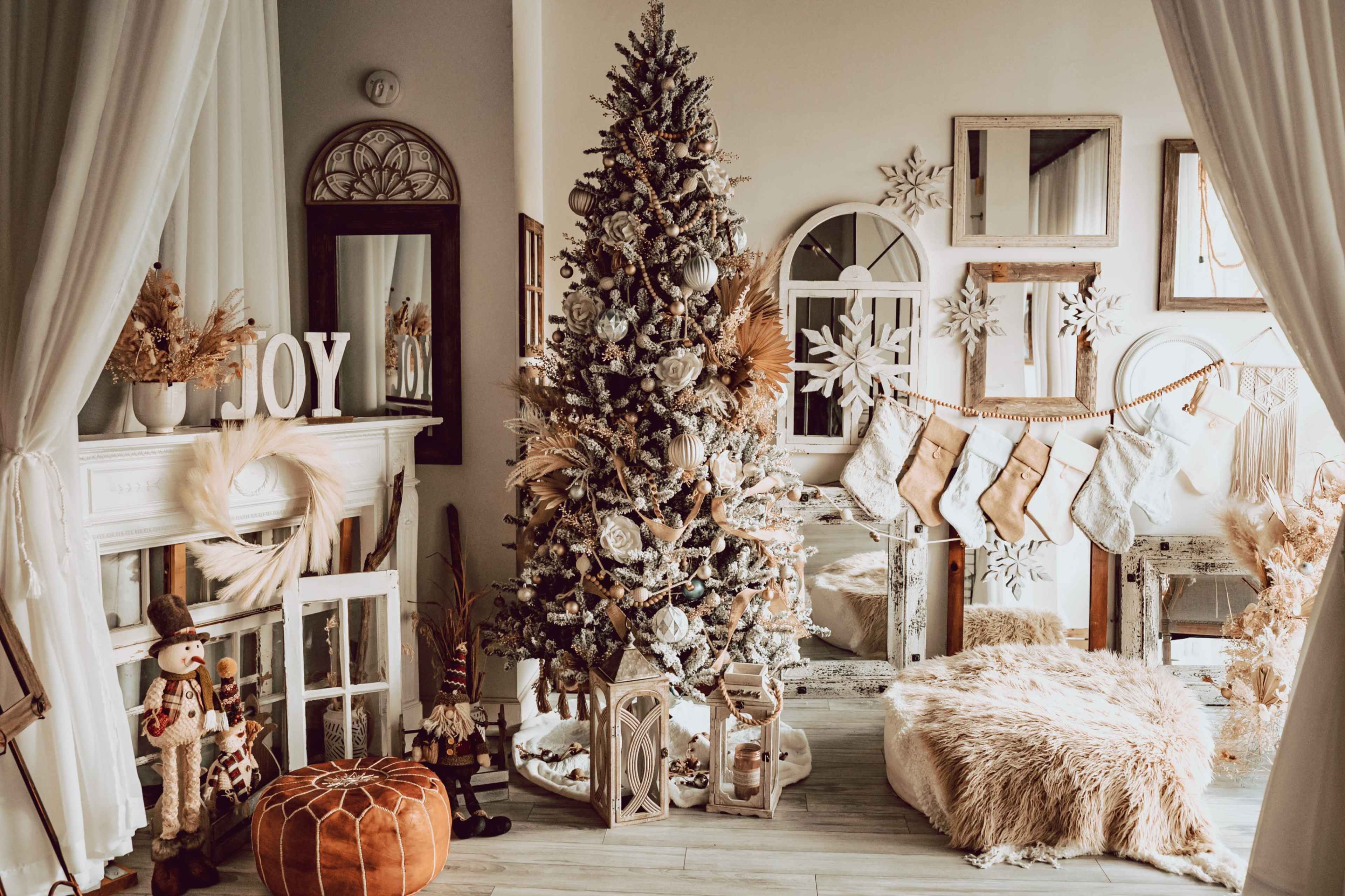 A rustic downtown loft studio filled with natural light and open, flexible space. Image in North Hempstead, Great Neck, NY