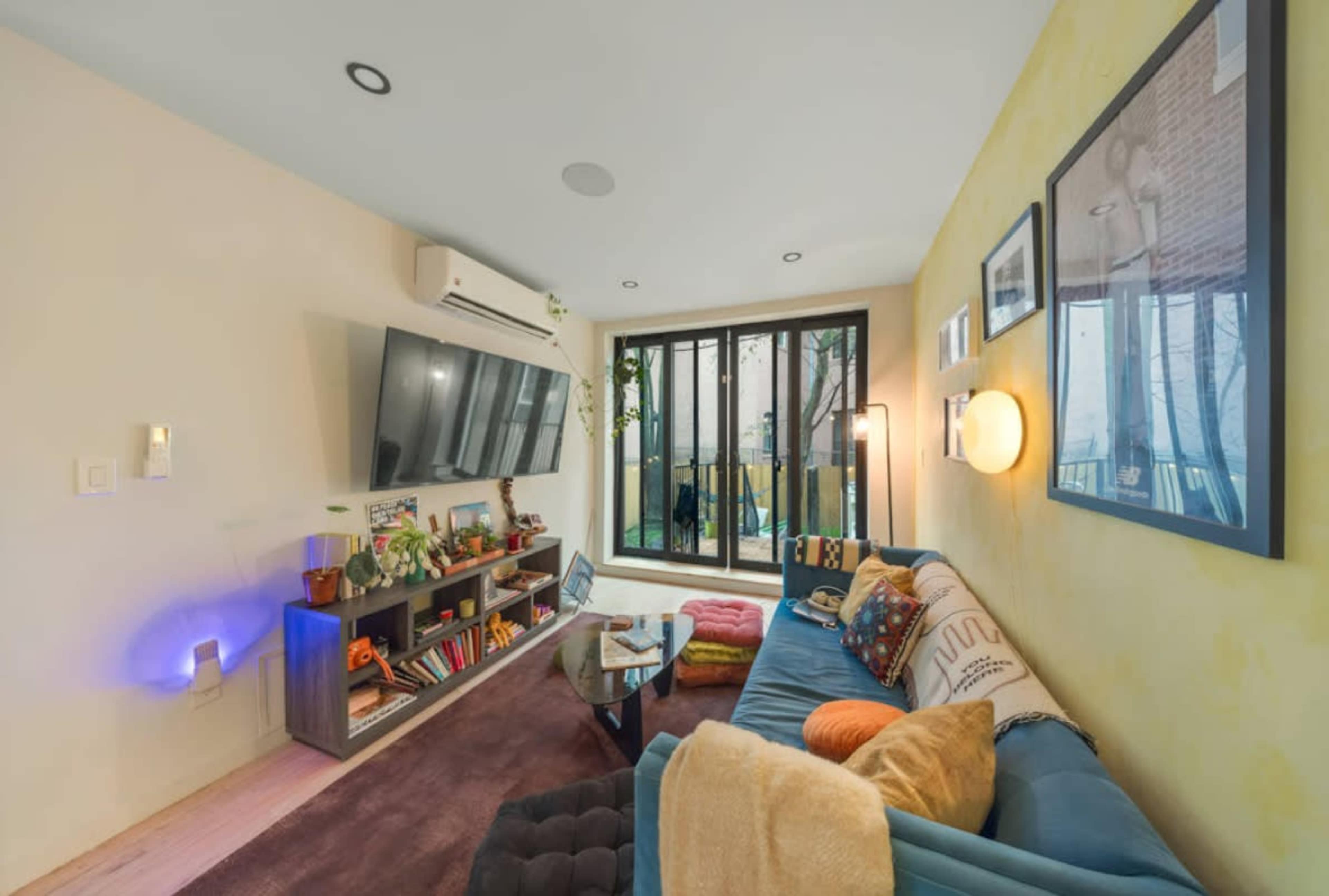 Cozy duplex apartment Image in Ocean Hill, brooklyn, NY