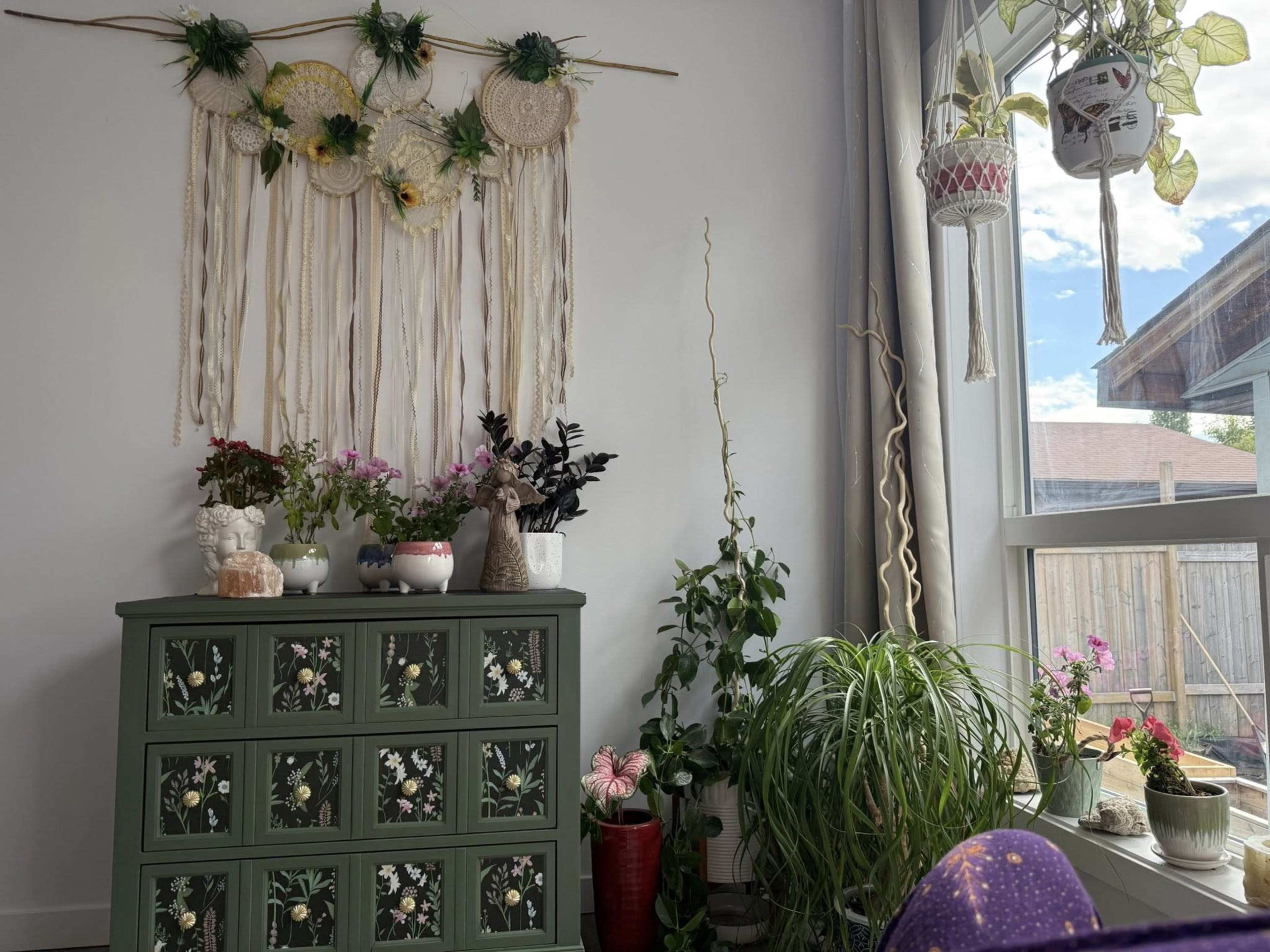 Quiet and colorful creative space in NE Image in Northeast Calgary, Calgary, AB