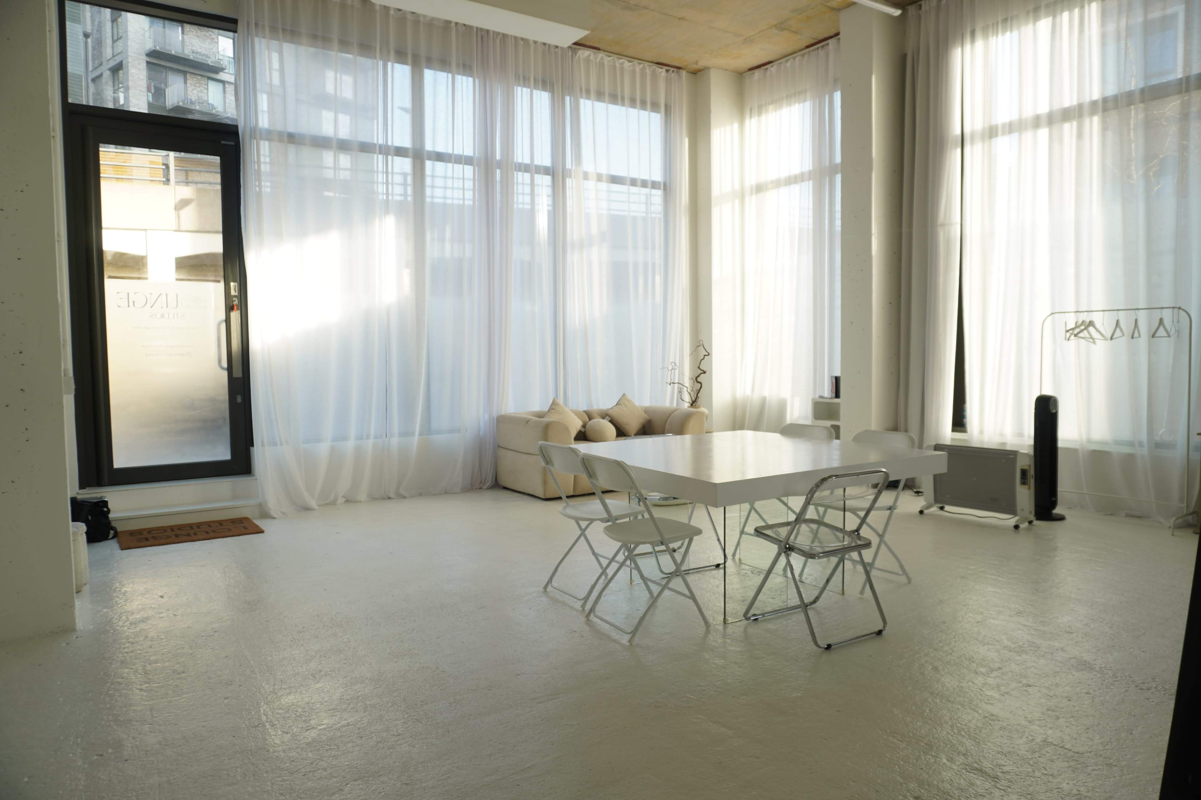 Natural light photography and event studio hire Image in London, London, ENG