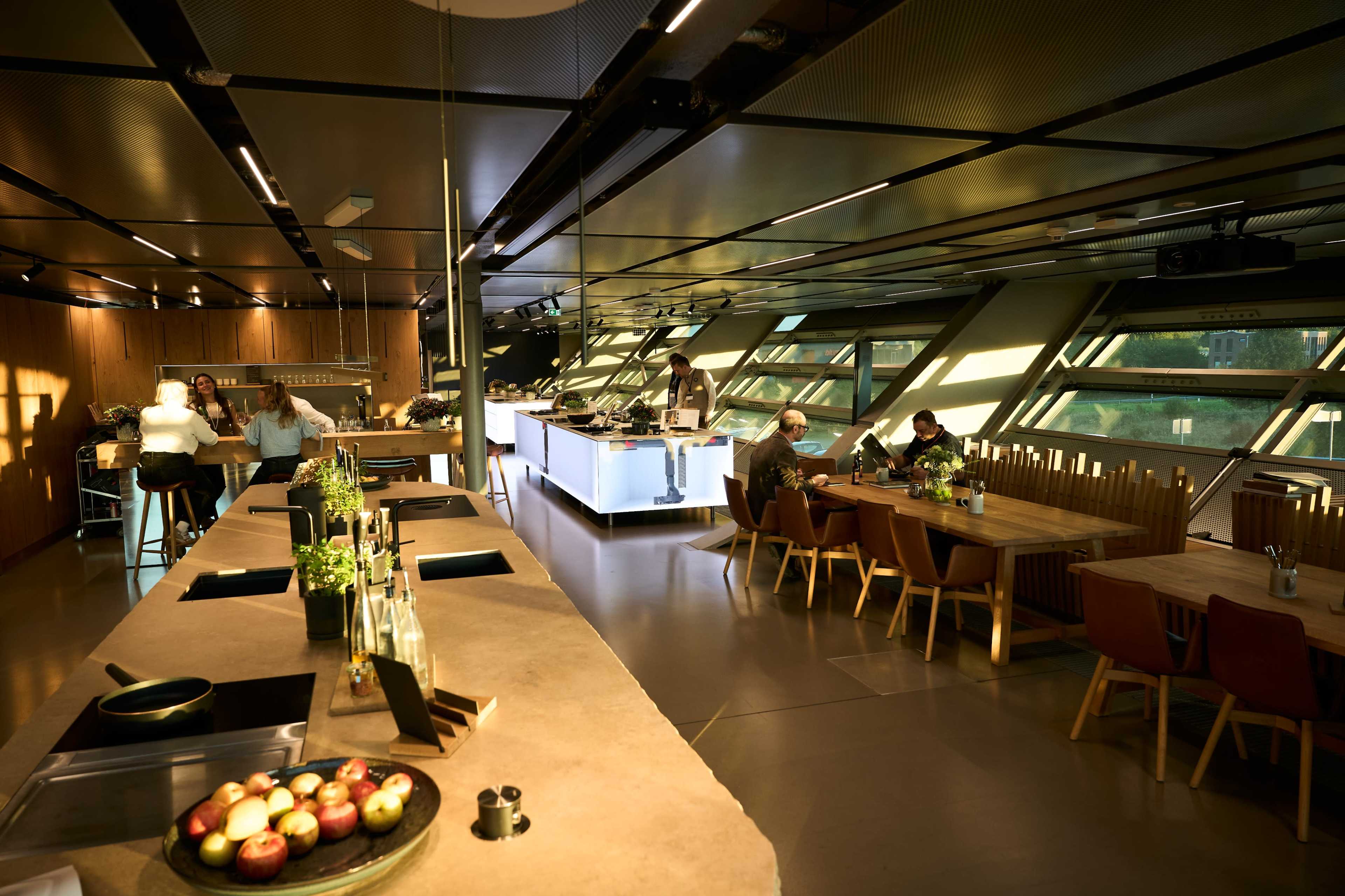 Exklusive Showküche für Events und Genuss - Flagship Kitchen Image in , Herford