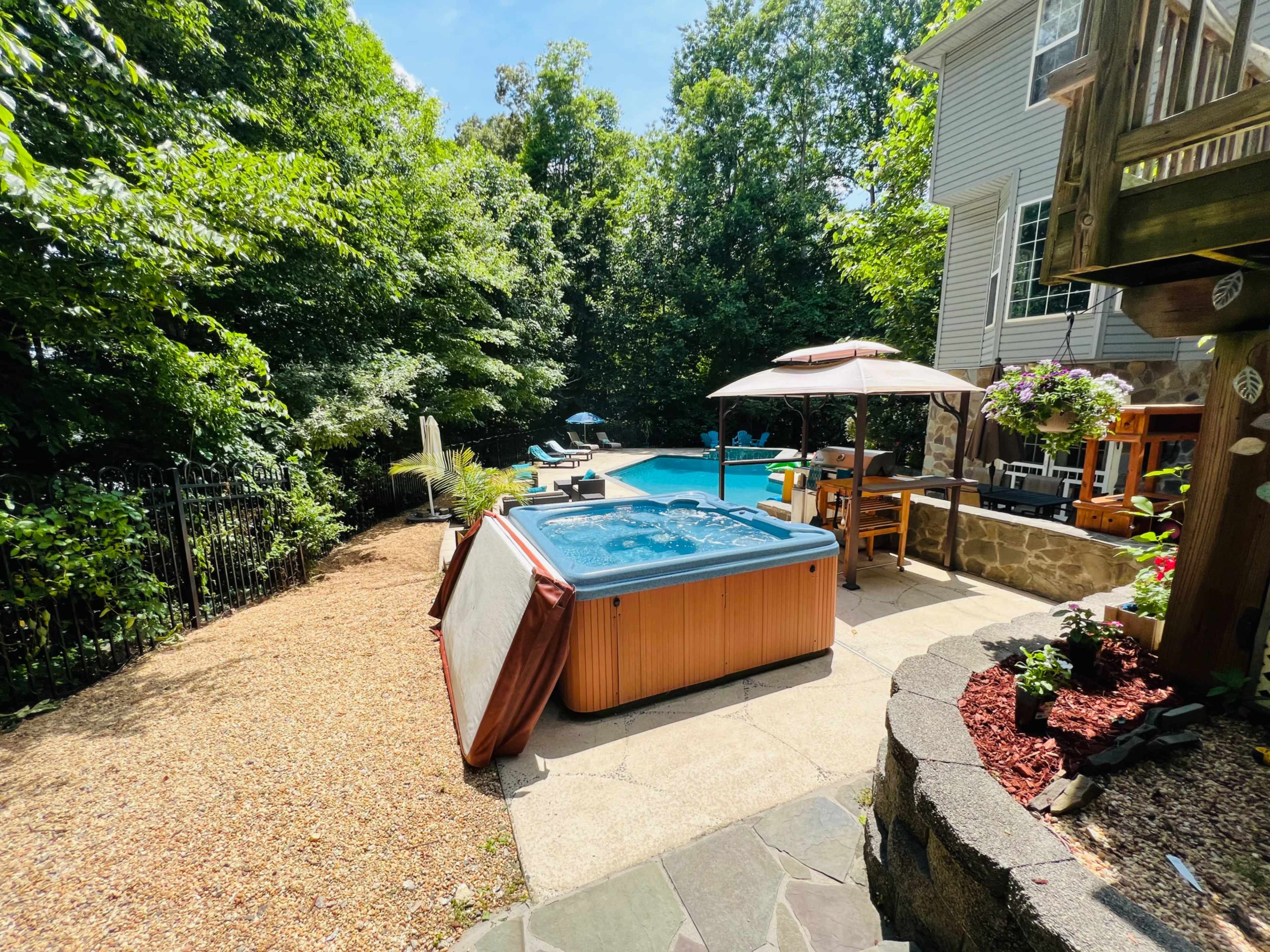 Secluded Wooded Family home by the water. Image in , Manassas, VA