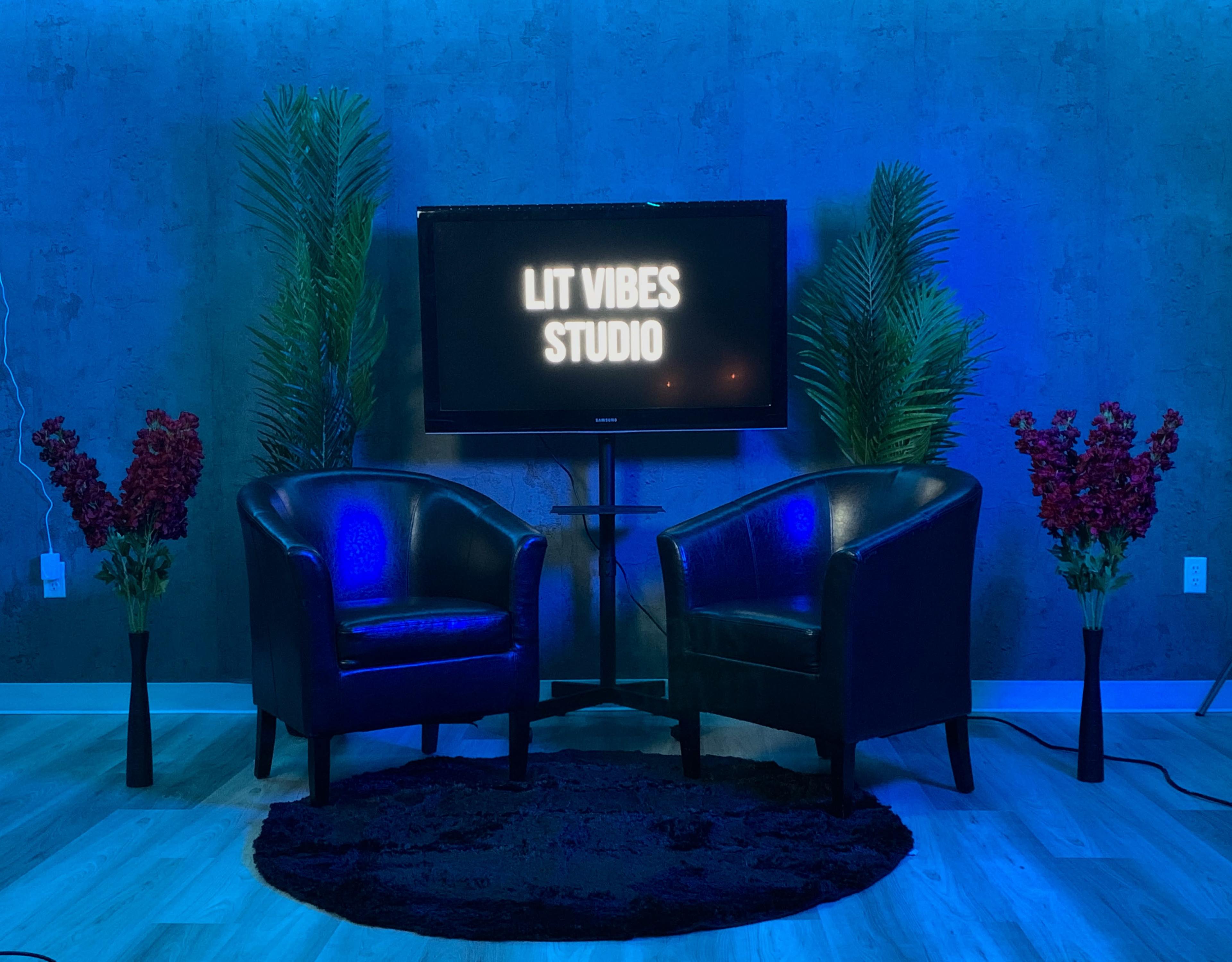 Highly Secure, Private, 4K Podcast Studio- Production Included! Image in Greater Upper Marlboro, Upper Marlboro, MD