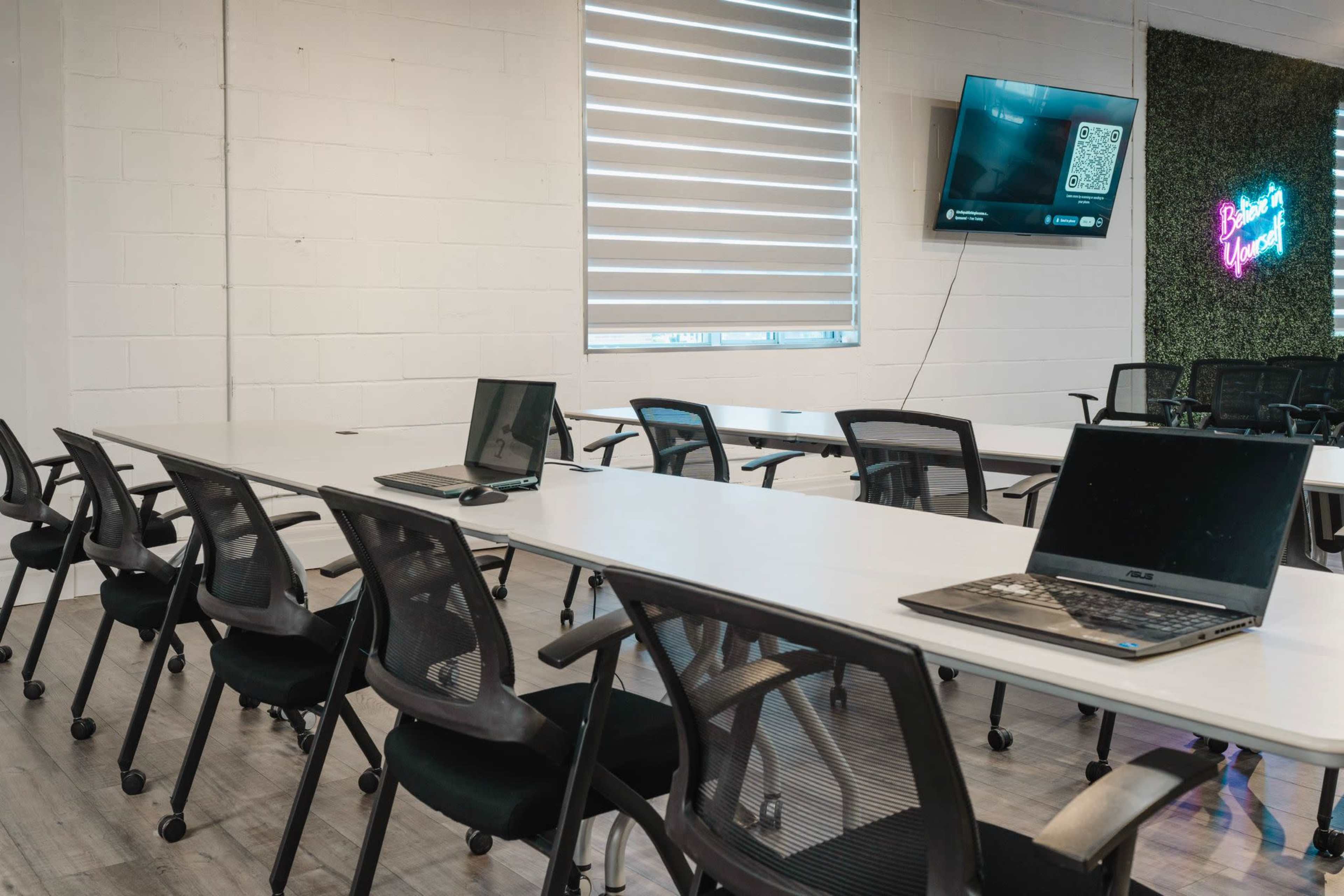 Downtown Industrial Loft for Events & Business Gatherings Image in Thornhill, thornhill, ON