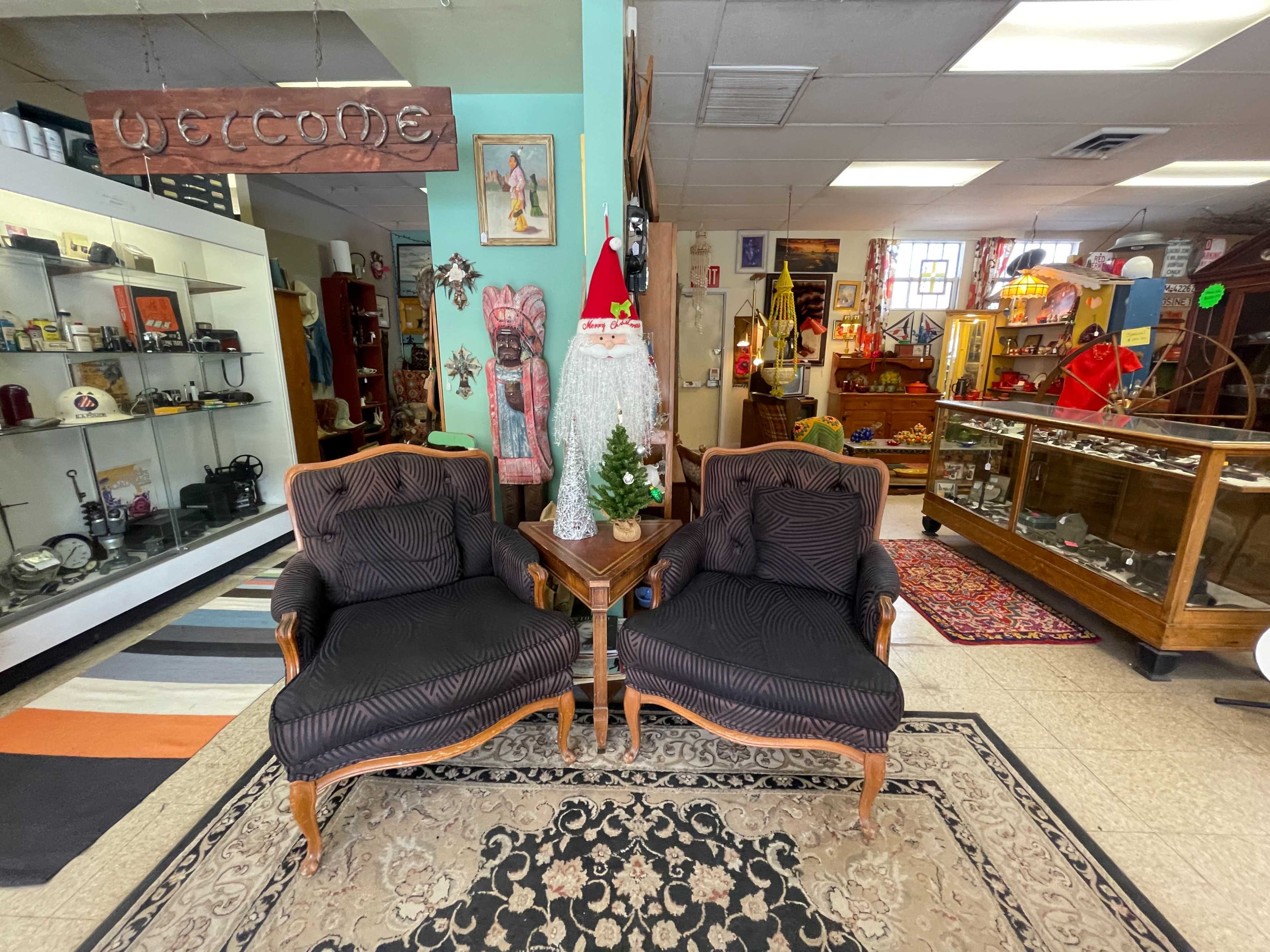 San Diego Consignment Store | Vintage Furniture and Antiques, image size:3840x2880