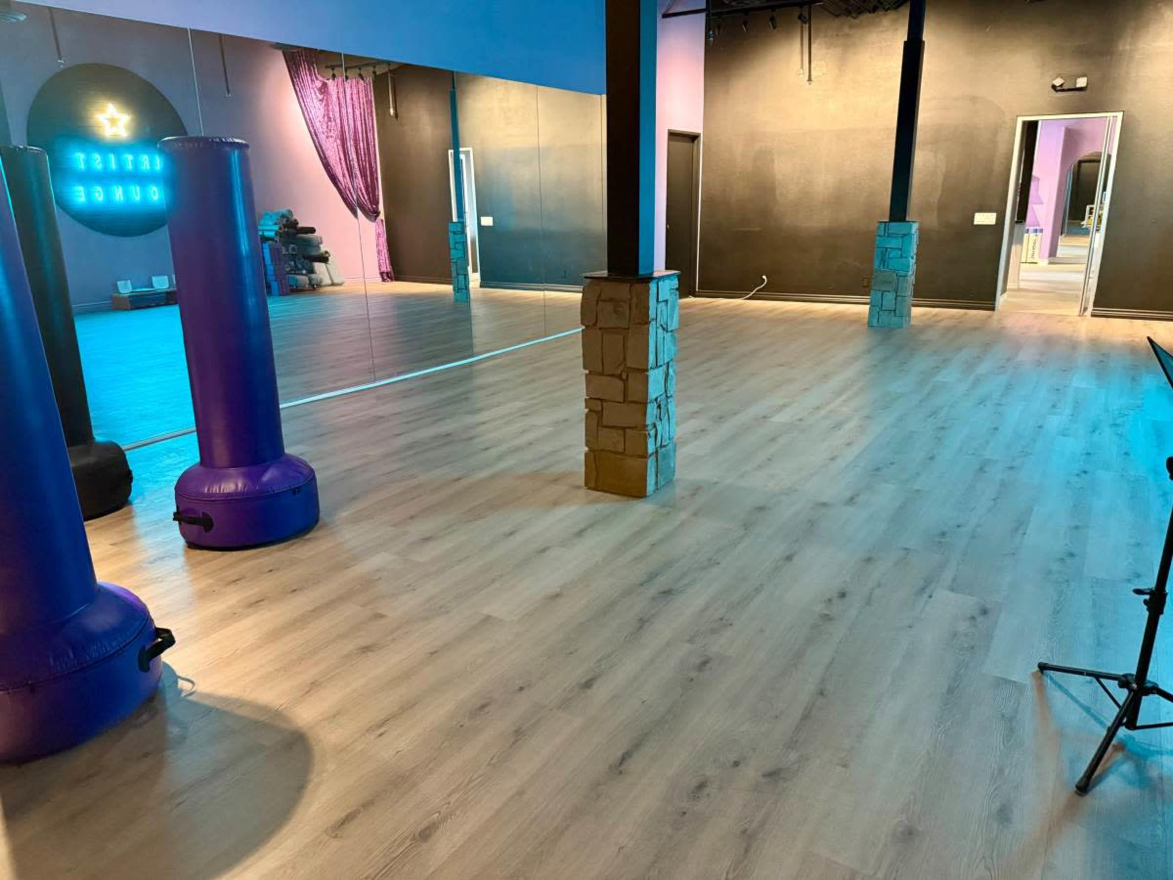 Elegant New Lobby and Dance Studio Image in Northridge, Northridge, CA