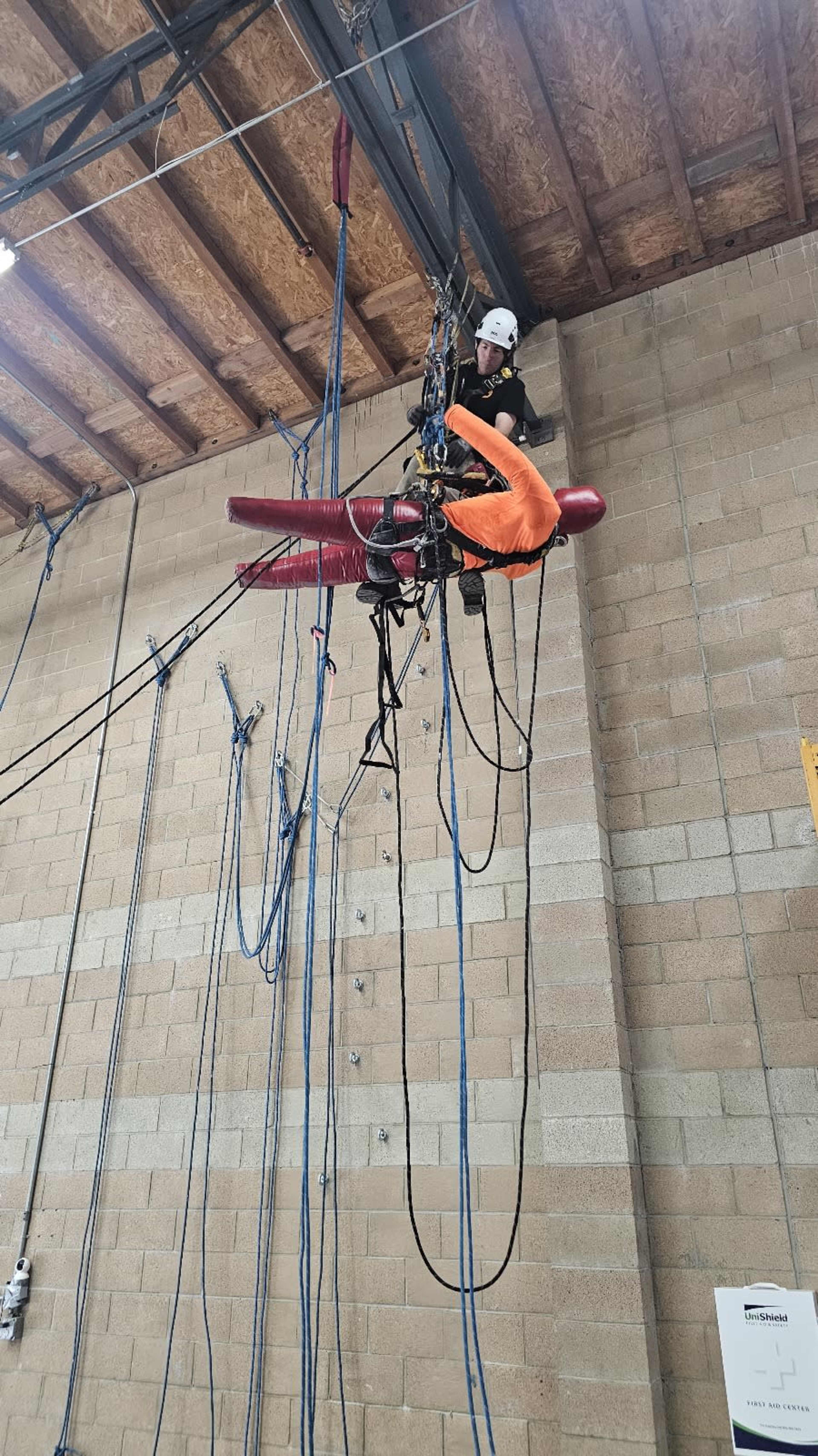Large Warehouse With Rope Access Image in San Marcos, San Marcos, CA