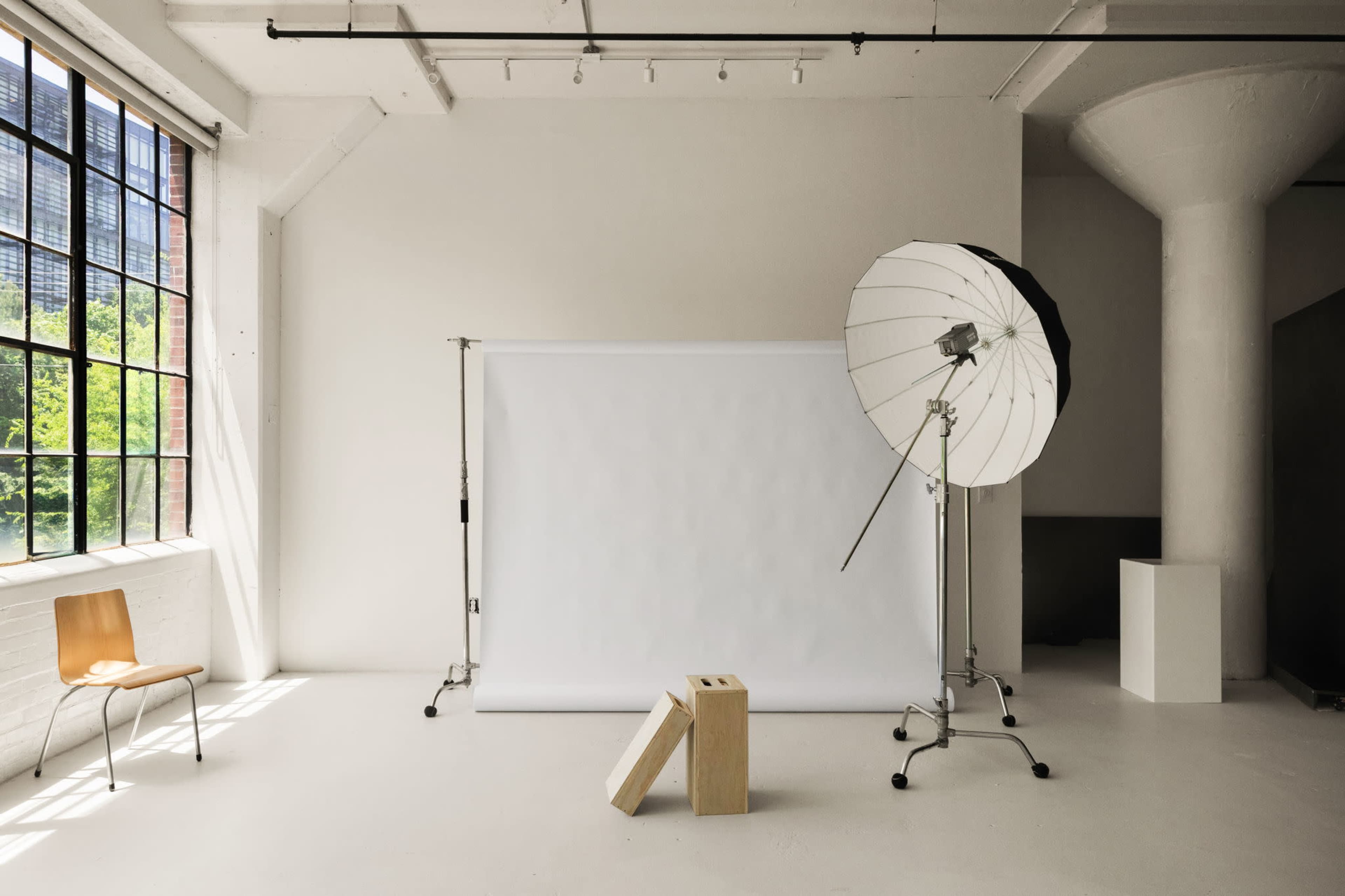 Beautiful Beltline Natural light Studio: Multi Set perfect for CONTENT CREATION Image in Poncey-Highland, Atlanta, GA