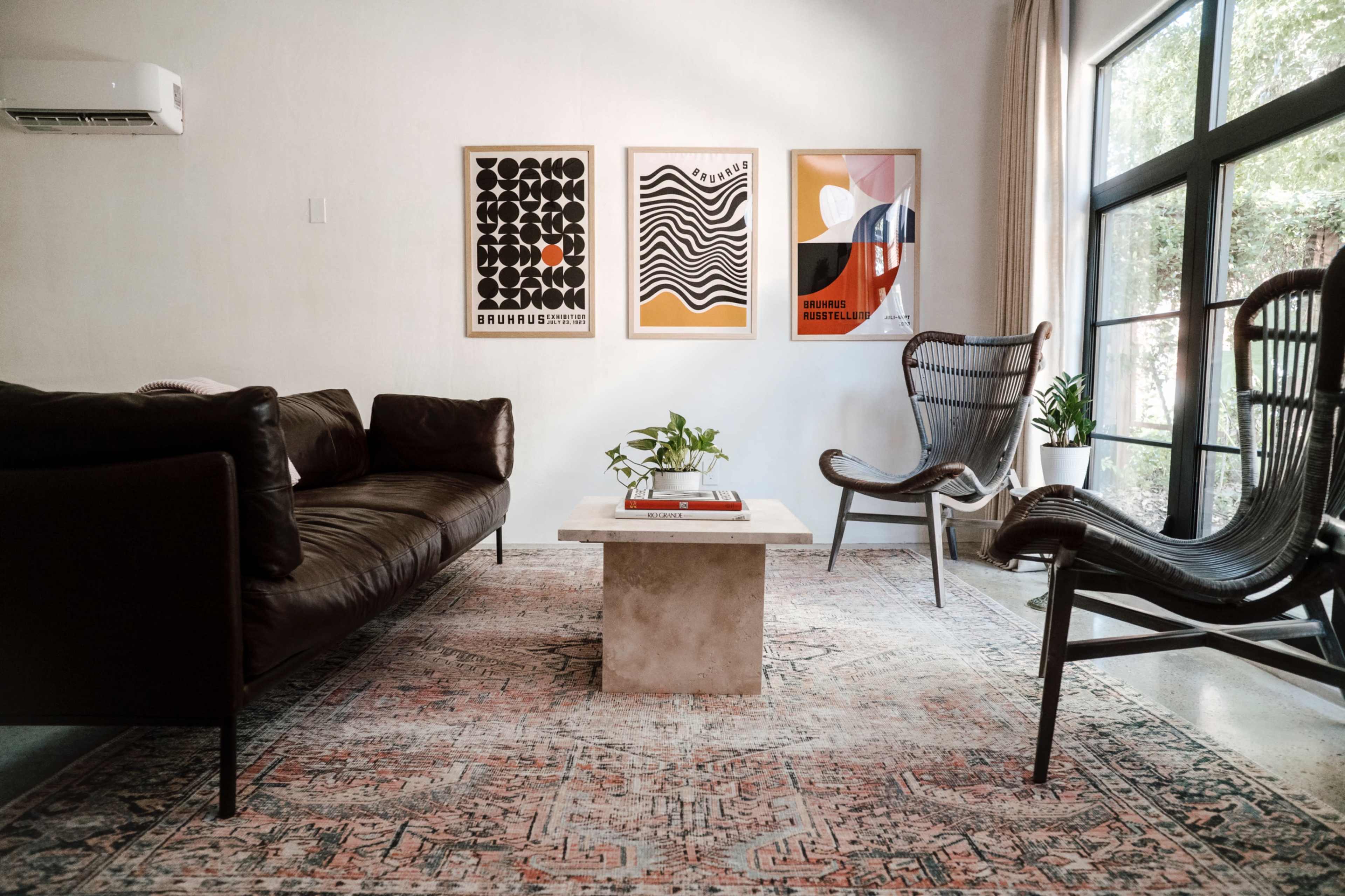 Santorini style studio in Museum District Image in MacGregor, Houston, TX