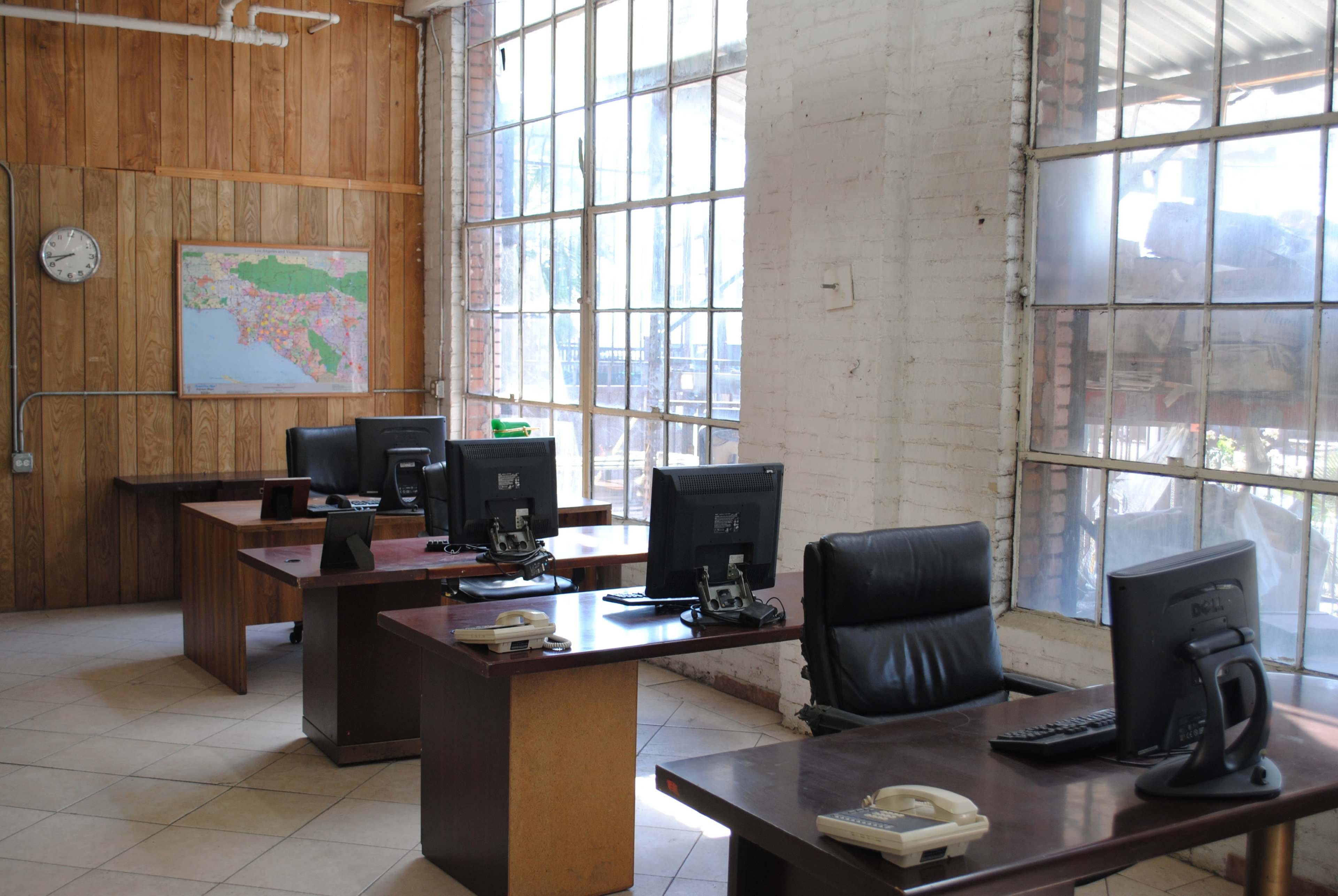 Retro Office Set Image in South Los Angeles, Los Angeles, CA