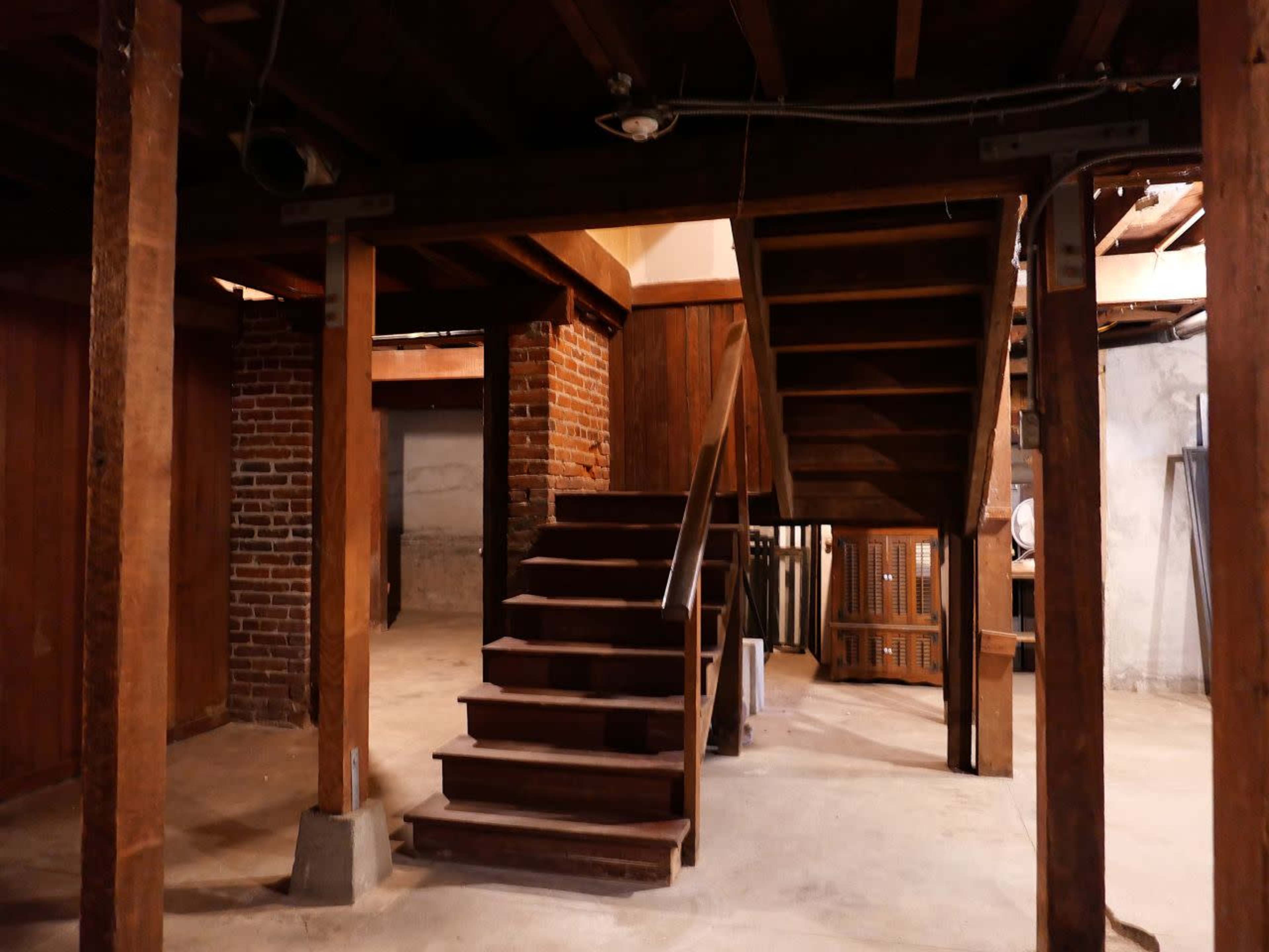 Basement Image in South Los Angeles, Los Angeles, CA