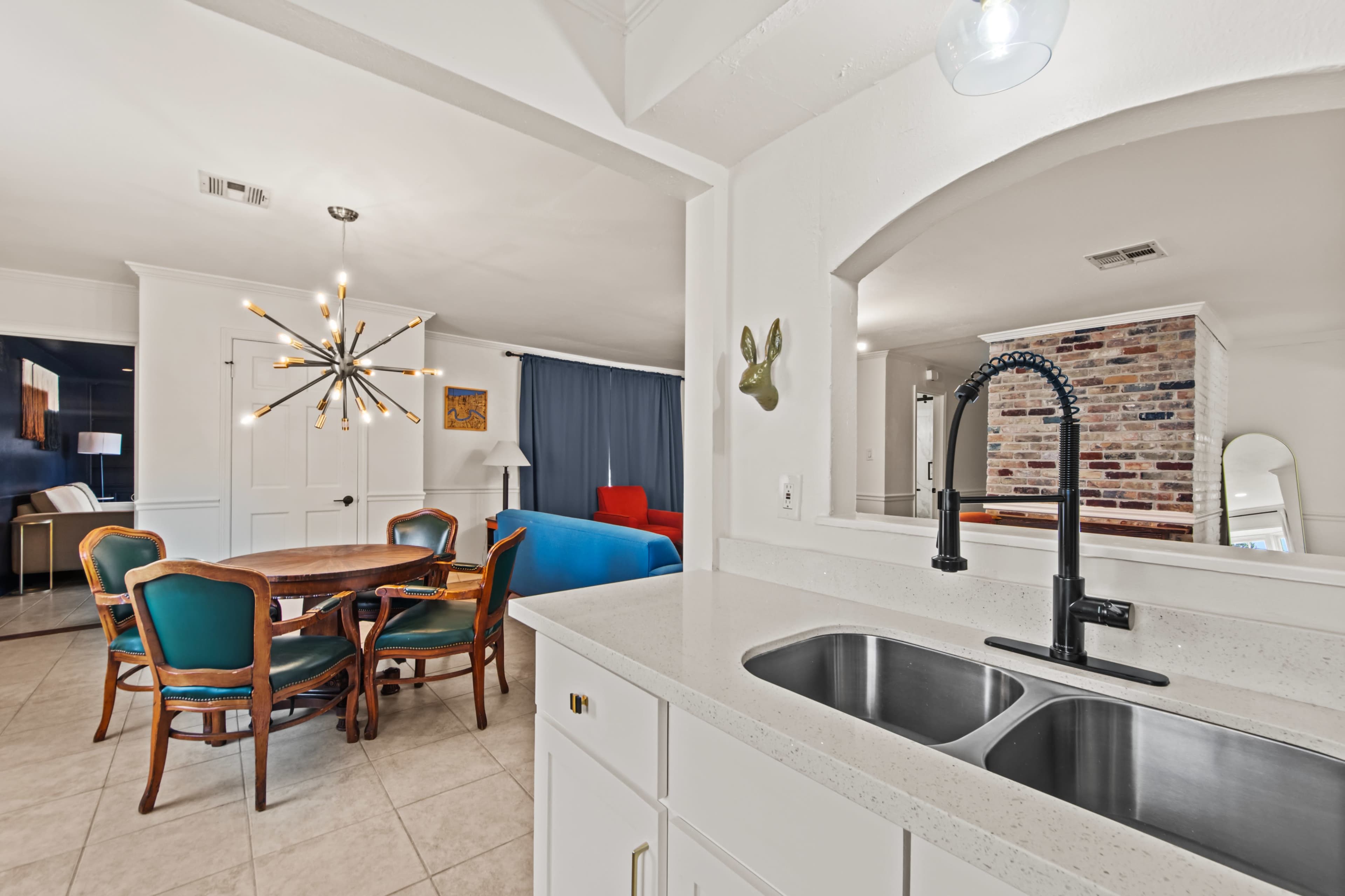 Modern, Spacious Westbank home to Host Showers, Meetings, Events Image in Algiers, New Orleans, LA