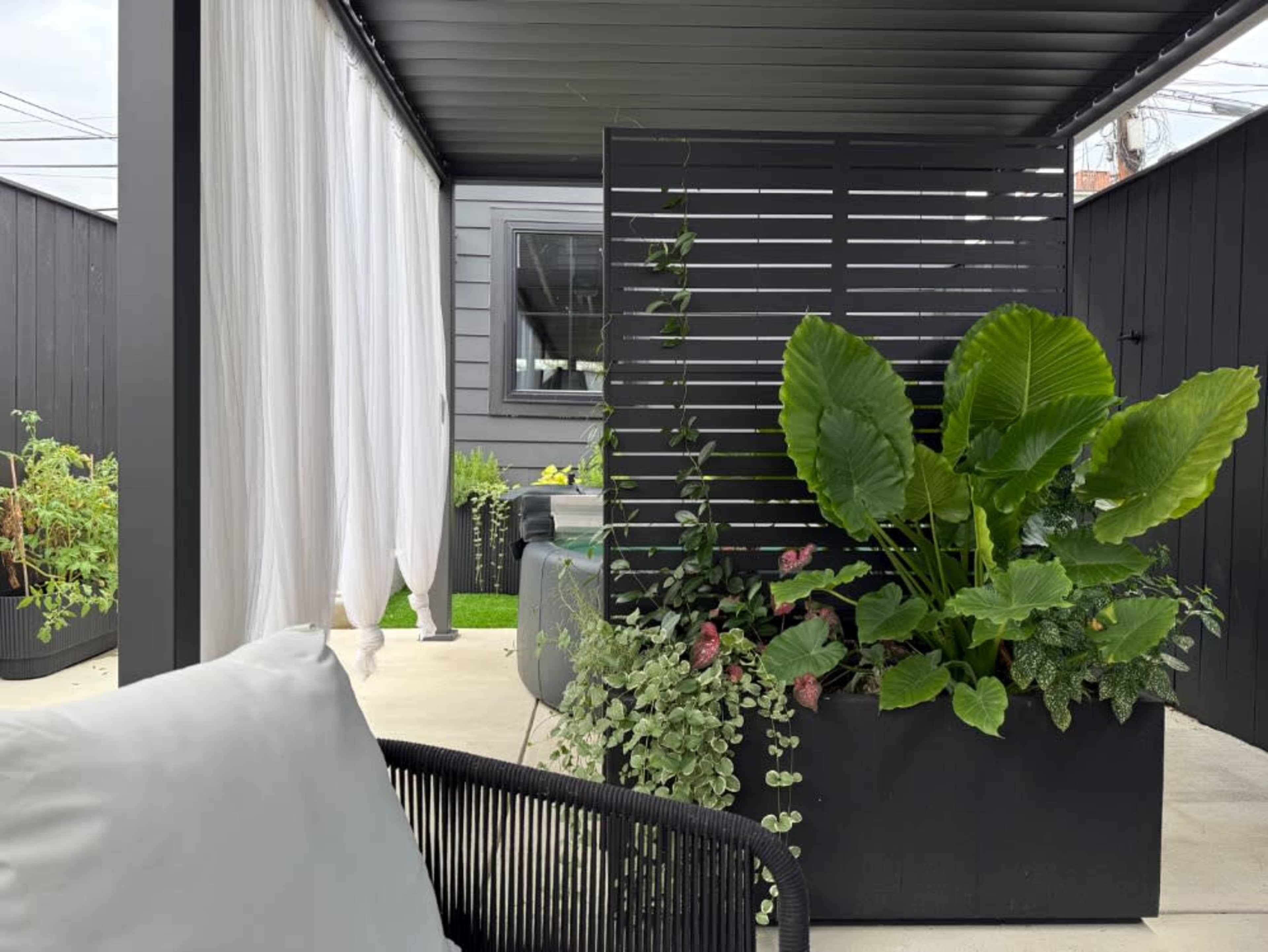 Year-Round Outdoor Oasis