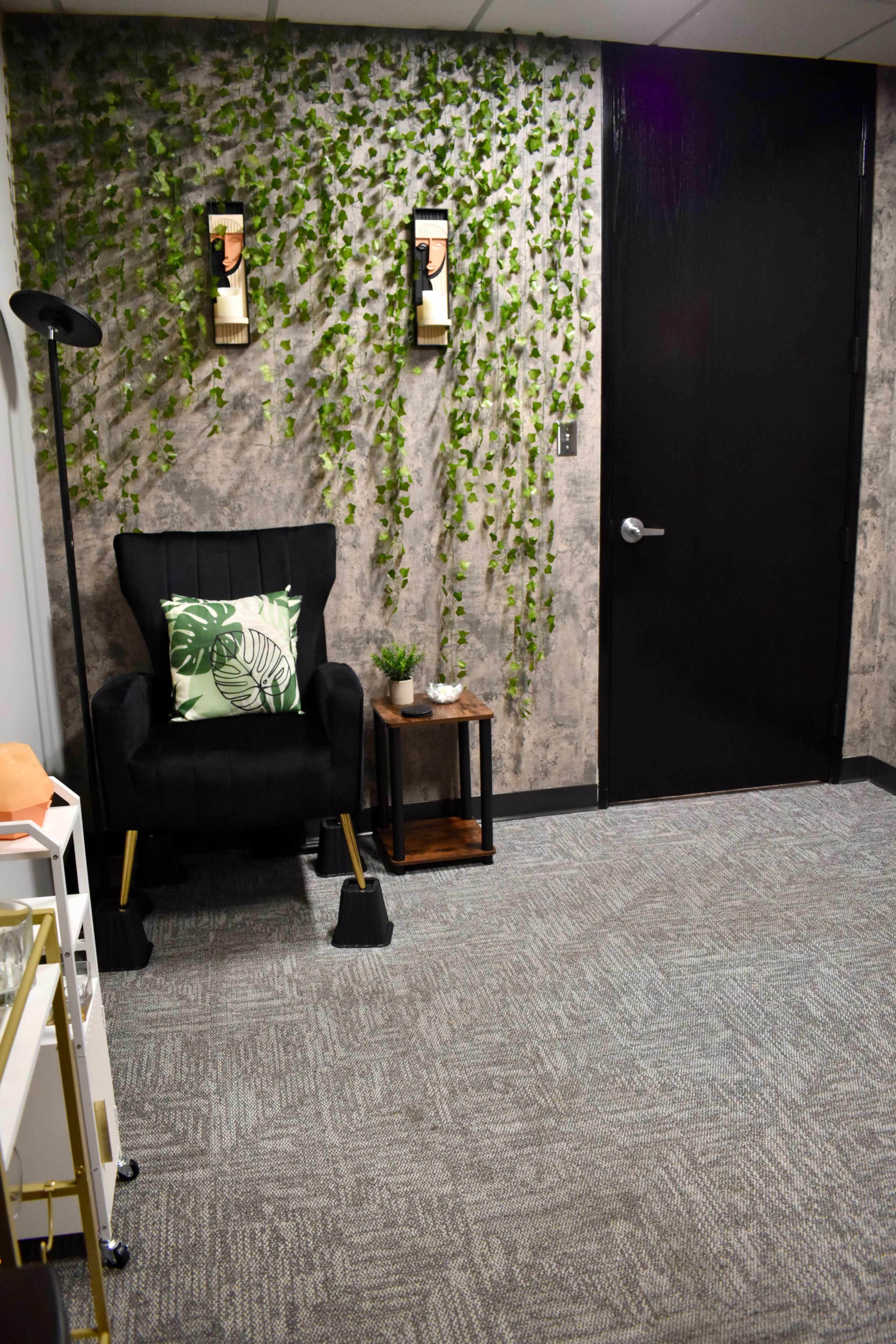 Modern Multipurpose Office. Image in Far North Dallas, Dallas, TX