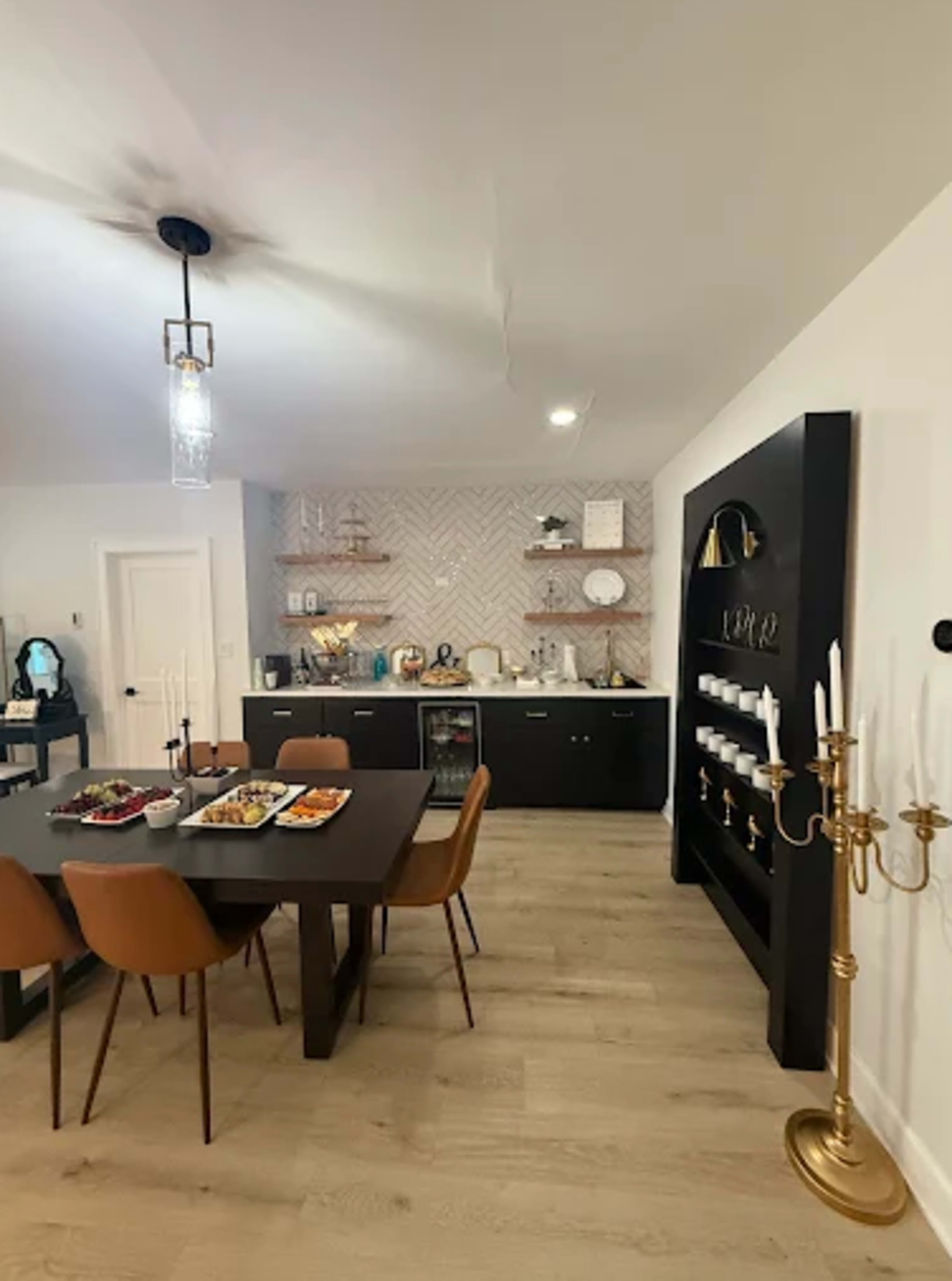 Up to 30 people space for intimate gatherings. Image in Hempstead, Baldwin, NY