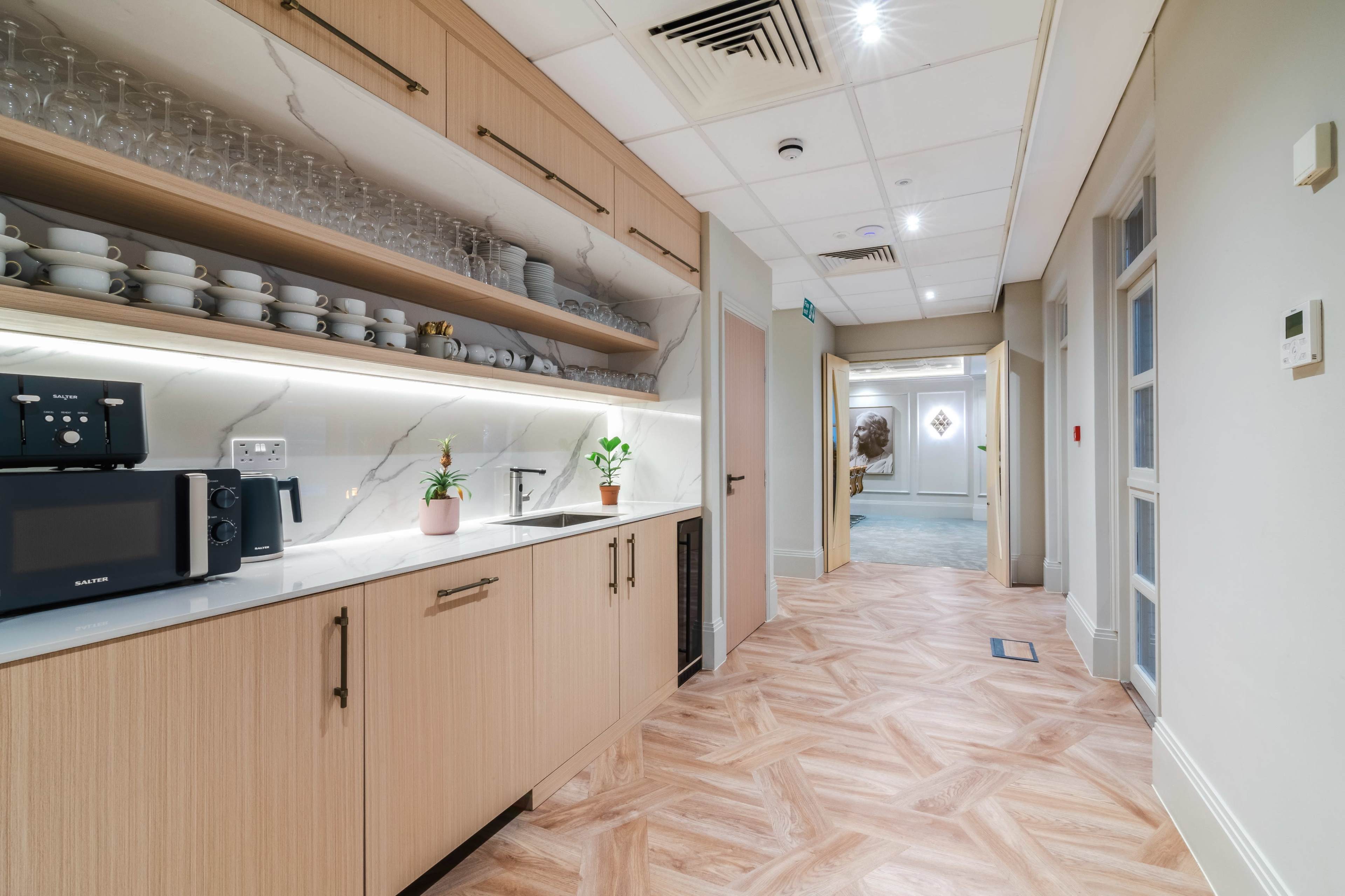 Professional Soundproofed Podcast Studio Image in City of London, City of London, ENG