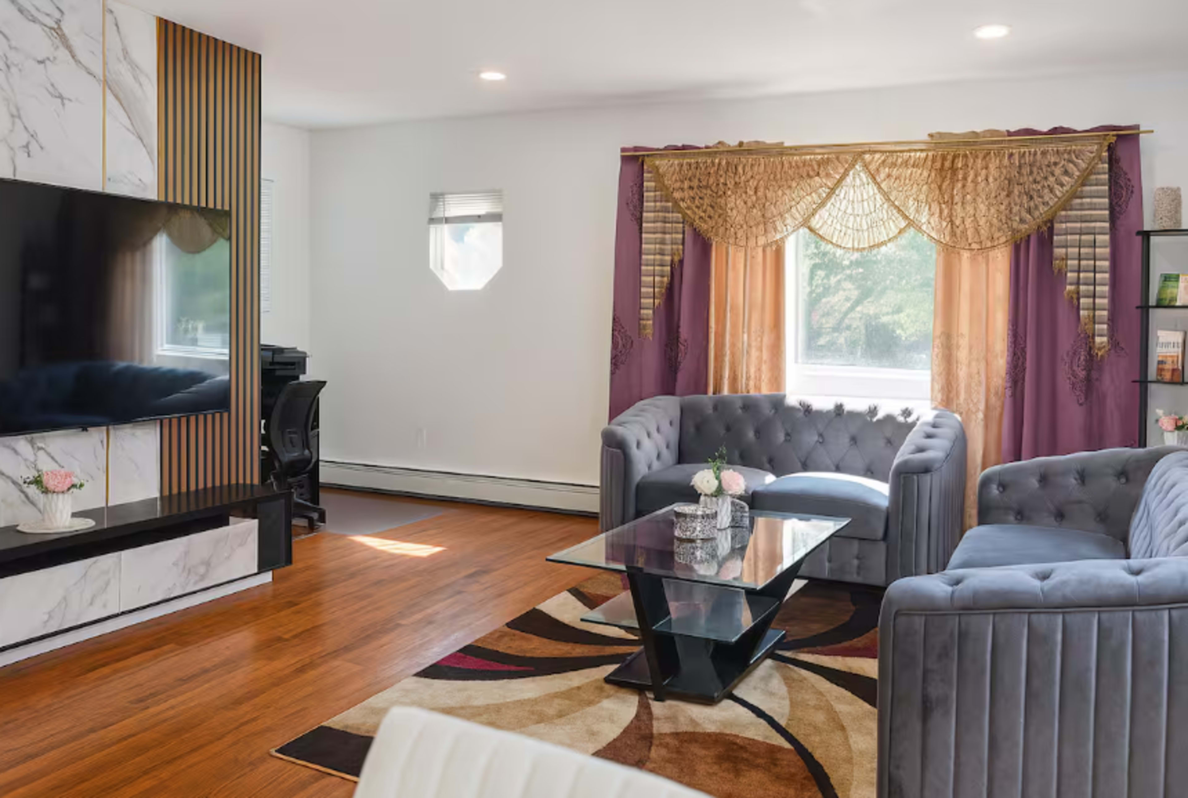 Stylish Bronx 3BR/2Bath Suite + Parking Image in East Bronx, Bronx, NY